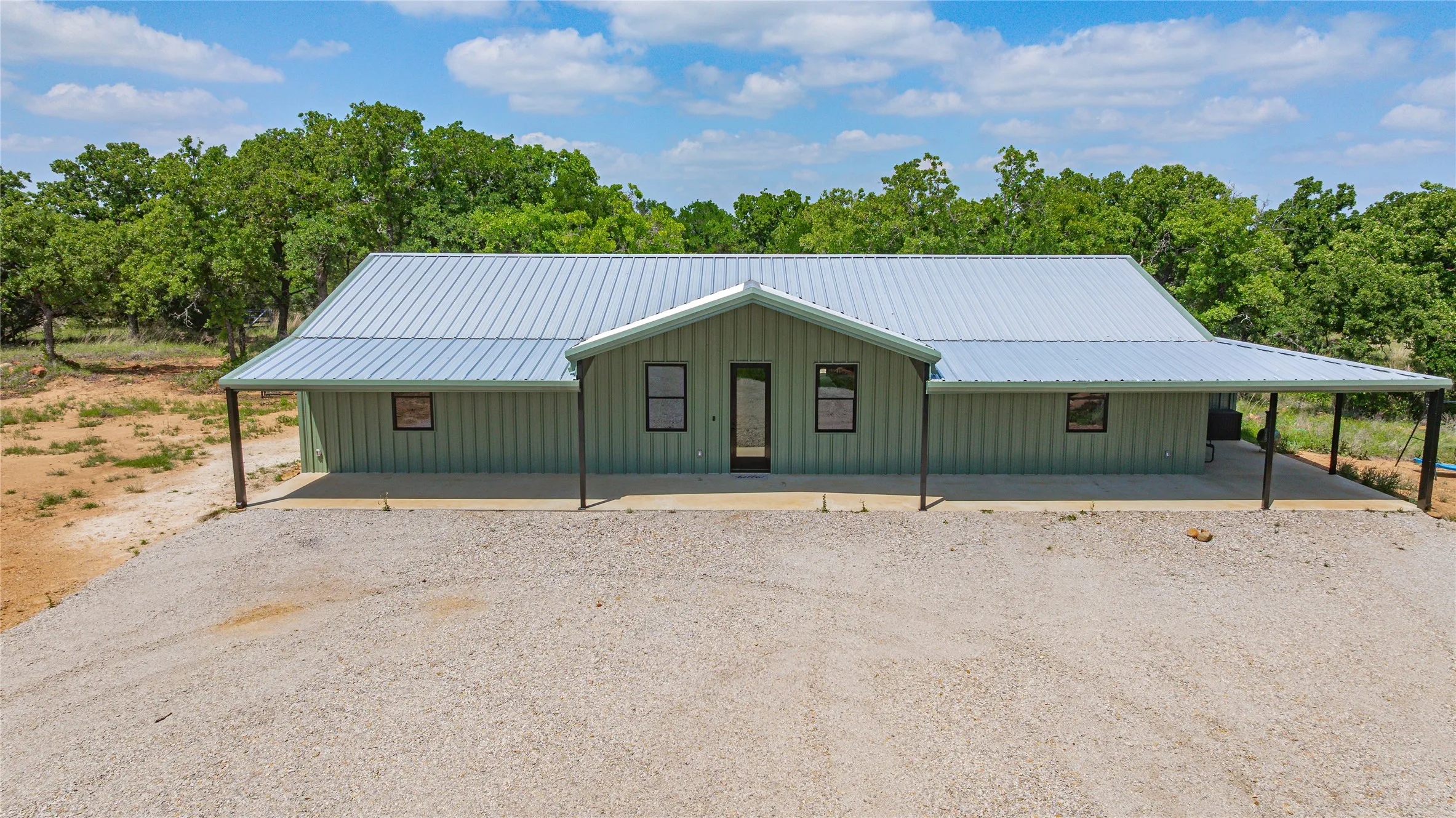 Single Family Residence For Sale in Palo Pinto County , 1525 N Bosley Road, Santo, Texas 76472, 4 Bedroom, 2 Bathroom, Garage spaces, 2,243 Sqft, built in 2024, Preowned, mls#21206367, Real Estate Agent in Santo, Homes For Sale in Palo Pinto county, Homes For Sale in Santo, Realtor in Santo Texas, Real Estate Brokerage Independent Realty Texas, Luminita Cordes Realtor