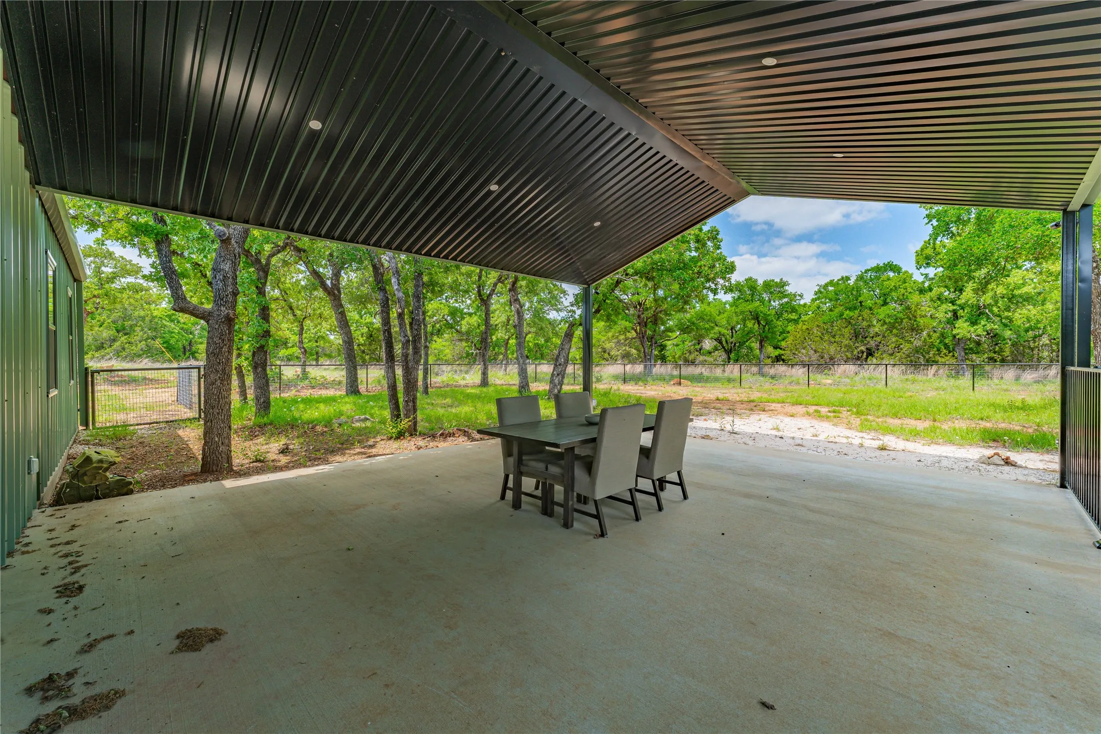 Single Family Residence For Sale in Palo Pinto County , 1525 N Bosley Road, Santo, Texas 76472, 4 Bedroom, 2 Bathroom, Garage spaces, 2,243 Sqft, built in 2024, Preowned, mls#21206367, Real Estate Agent in Santo, Homes For Sale in Palo Pinto county, Homes For Sale in Santo, Realtor in Santo Texas, Real Estate Brokerage Independent Realty Texas, Luminita Cordes Realtor
