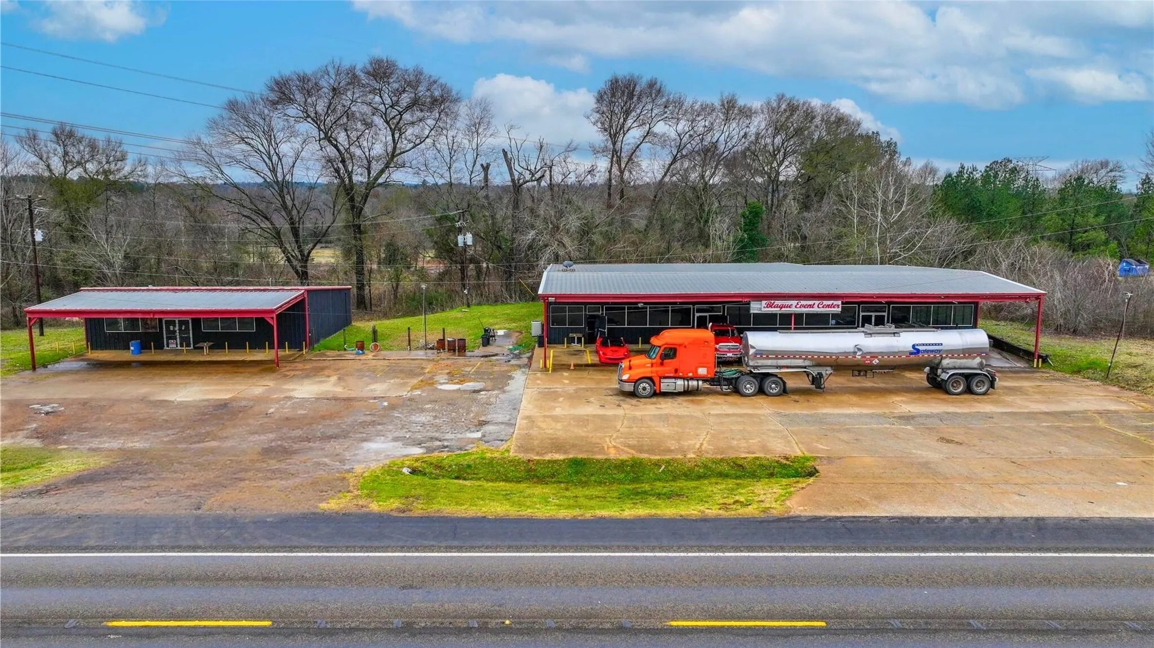 Retail For Sale in Cherokee County , 8841 US 175 Highway, Jacksonville, Texas 75766, 0, 0, Garage spaces, 8,000 Sqft, built in 2015, Preowned, Price $249,000, mls#21208054, Real Estate Agent in Jacksonville, Homes For Sale in Cherokee county, Homes For Sale in Jacksonville, Realtor in Jacksonville Texas, Real Estate Brokerage Independent Realty Texas, Luminita Cordes Realtor