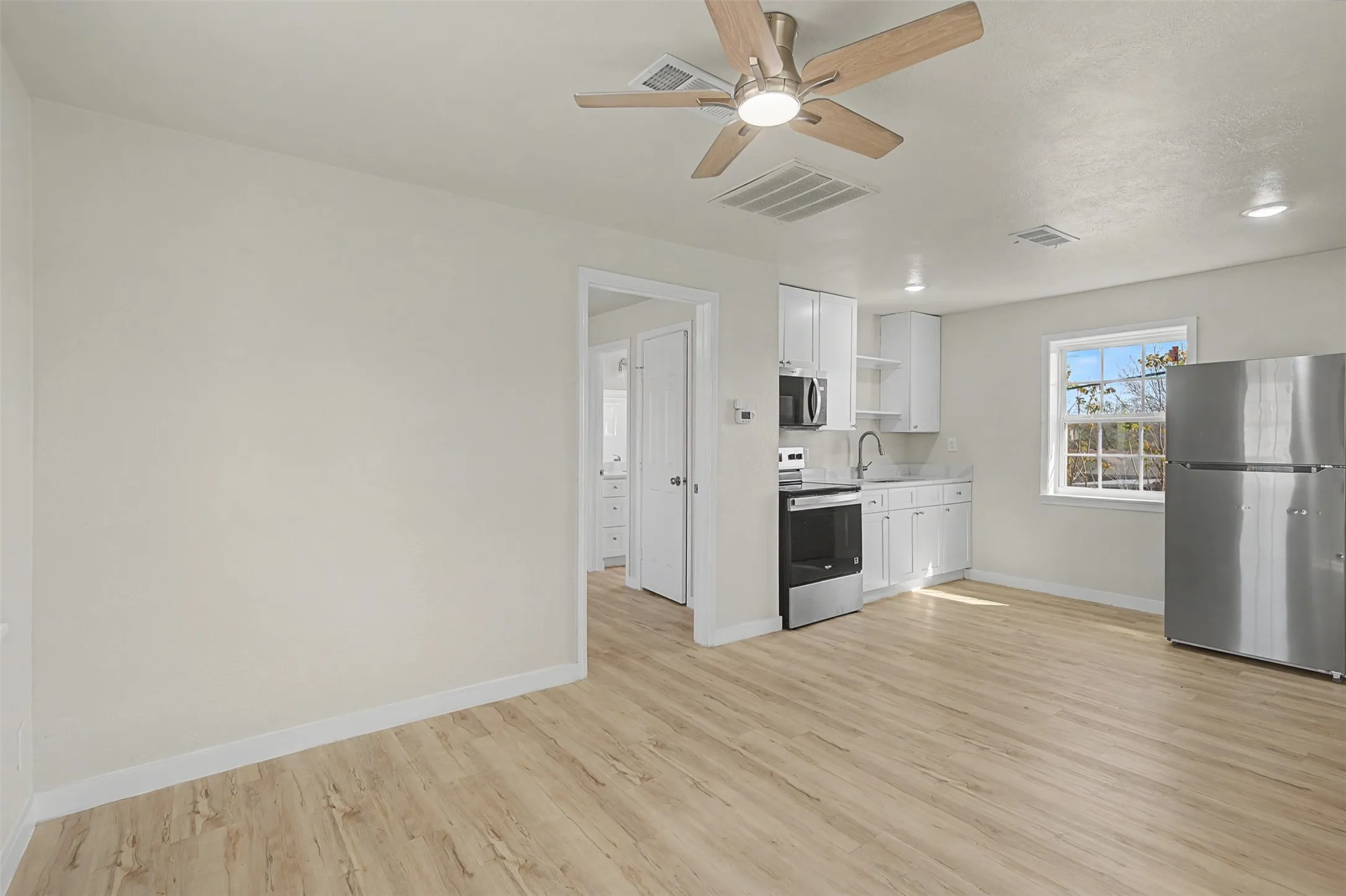 APT Unit B