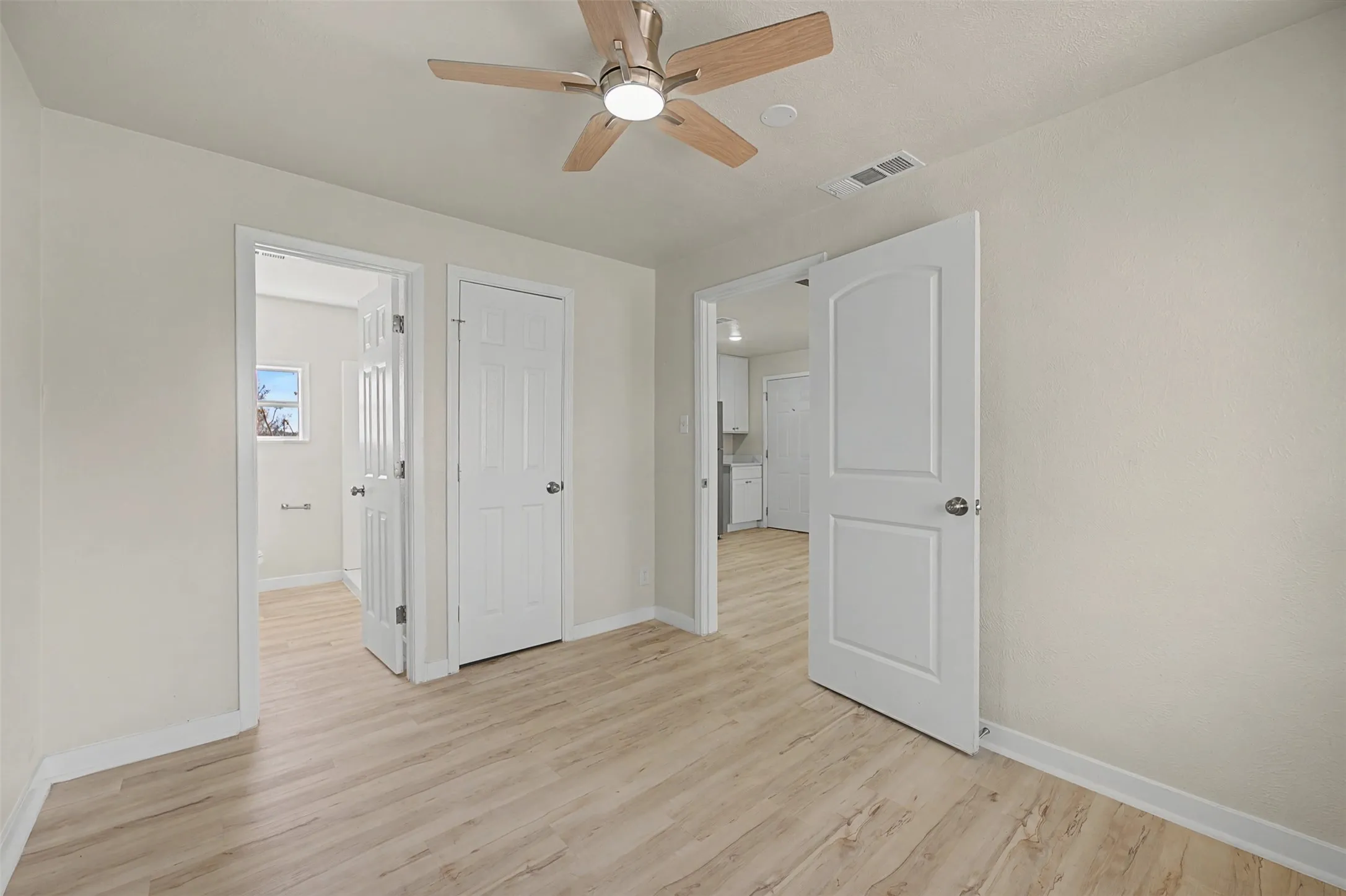 APT Unit D