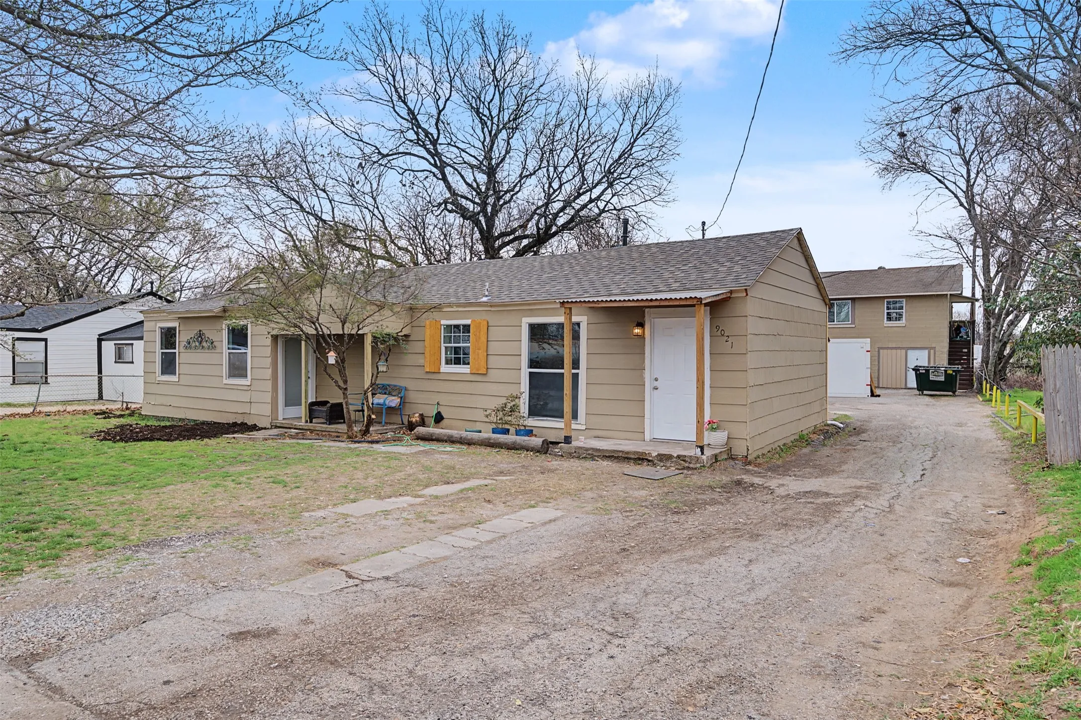 Apartment For Sale in Tarrant County , 9021 White Settlement Road, White Settlement, Texas 76108, 7 Bedroom, 6 Bathroom, Garage spaces, 0 Sqft, built in 1946, Preowned, mls#21198152, Real Estate Agent in White Settlement, Homes For Sale in Tarrant county, Homes For Sale in White Settlement, Realtor in White Settlement Texas, Real Estate Brokerage Independent Realty Texas, Luminita Cordes Realtor