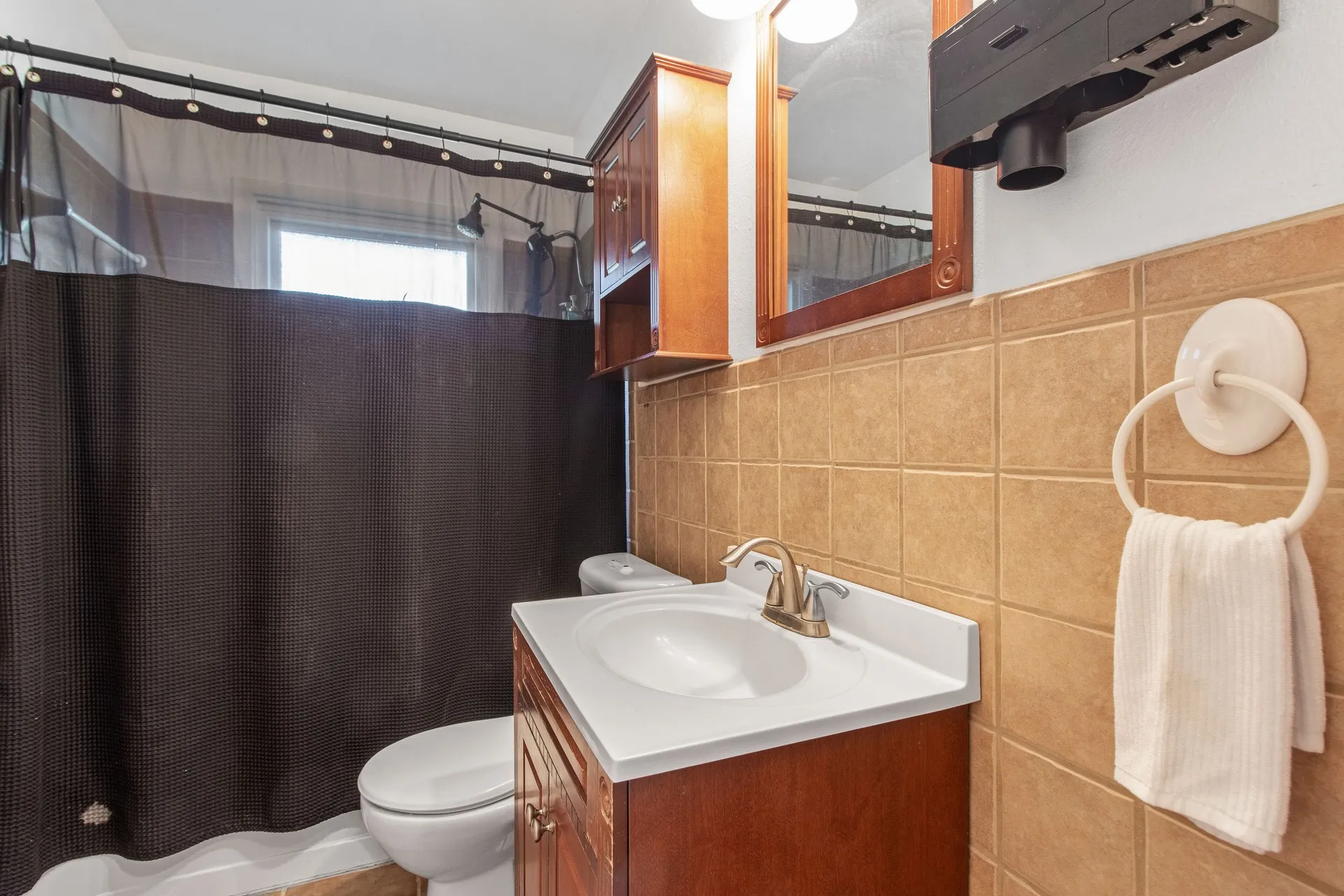 Single Family Residence For Sale in Tarrant County , 1616 Grantland Circle, Fort Worth, Texas 76112, 3 Bedroom, 1 Bathroom, 1 Garage spaces, 1,052 Sqft, built in 1957, mls#21203257, Real Estate Agent in Fort Worth, Homes For Sale in Tarrant county, Homes For Sale in Fort Worth, Realtor in Fort Worth Texas, Real Estate Brokerage Independent Realty Texas, Luminita Cordes Realtor