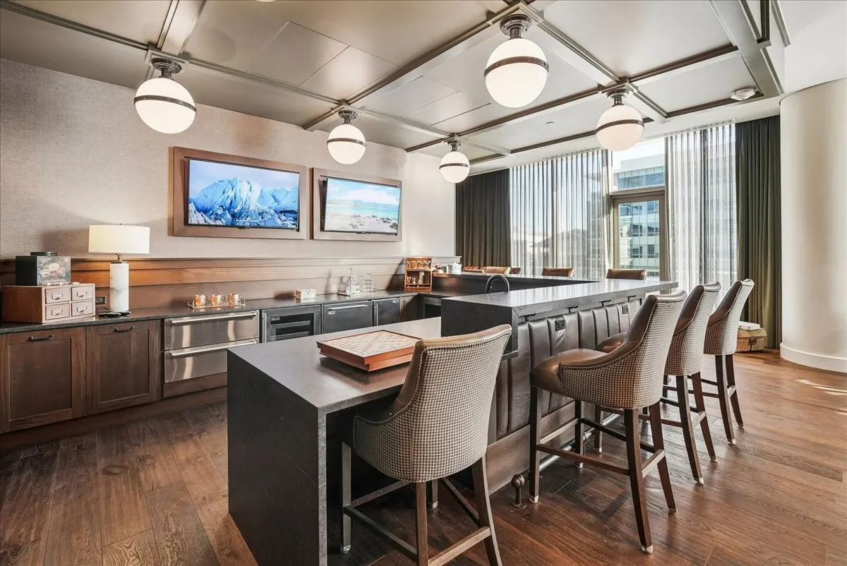 Owner's Lounge