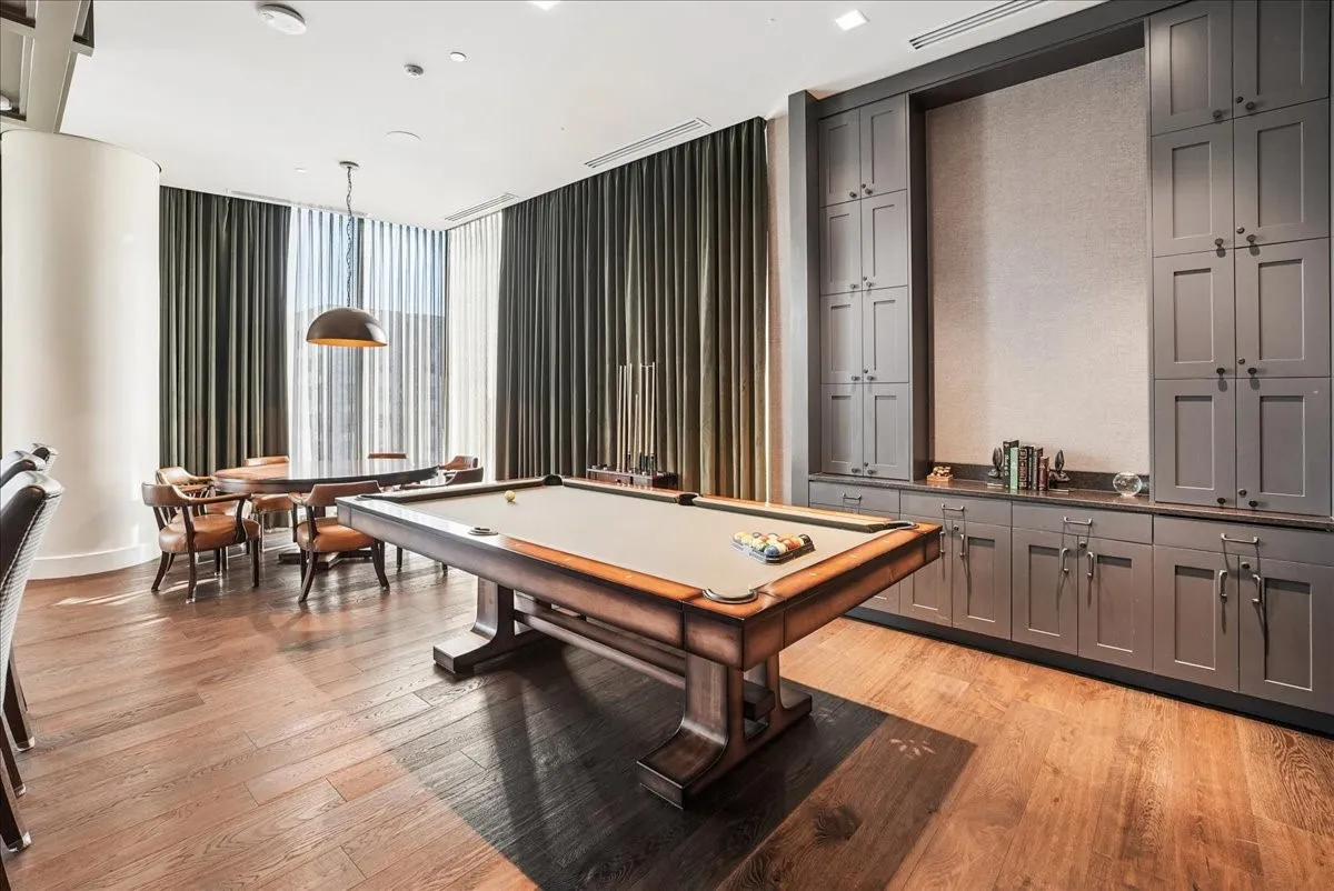Owner's Lounge
