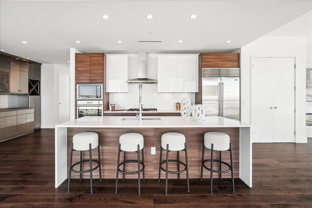 Condominium For Sale in Collin County , 7901 Windrose Avenue 1701, Plano, Texas 75024, 2 Bedroom, 3 Bathroom, 2 Garage spaces, 2,245 Sqft, built in 2019, mls#21184500, Real Estate Agent in Plano, Homes For Sale in Collin county, Homes For Sale in Plano, Realtor in Plano Texas, Real Estate Brokerage Independent Realty Texas, Luminita Cordes Realtor