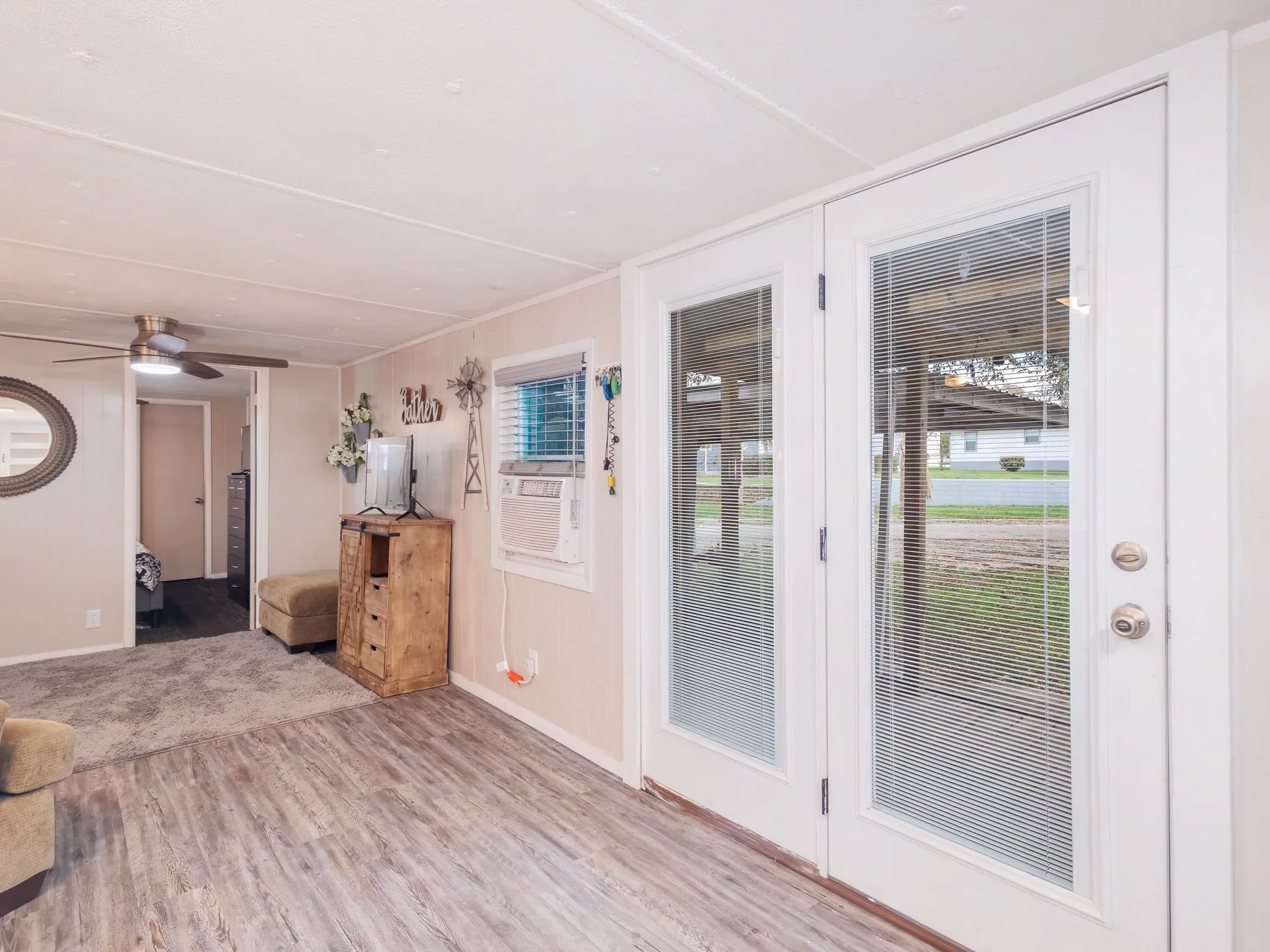 Single Family Residence For Sale in Brown County , 109 Minton Lane, Brownwood, Texas 76801, 2 Bedroom, 2 Bathroom, Garage spaces, 1,393 Sqft, built in 1974, Preowned, mls#21208344, Real Estate Agent in Brownwood, Homes For Sale in Brown county, Homes For Sale in Brownwood, Realtor in Brownwood Texas, Real Estate Brokerage Independent Realty Texas, Luminita Cordes Realtor