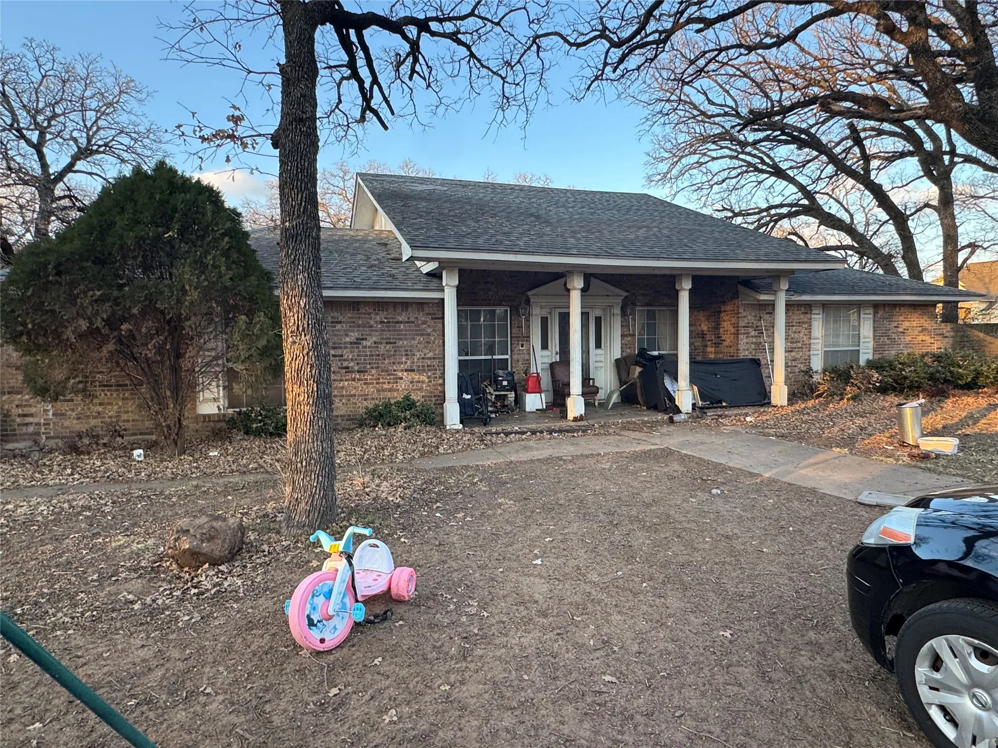 Single Family Residence For Sale in Tarrant County , 2301 Turner Way, Arlington, Texas 76001, 3 Bedroom, 2 Bathroom, 2 Garage spaces, 3,386 Sqft, built in 1966, mls#21207359, Real Estate Agent in Arlington, Homes For Sale in Tarrant county, Homes For Sale in Arlington, Realtor in Arlington Texas, Real Estate Brokerage Independent Realty Texas, Luminita Cordes Realtor