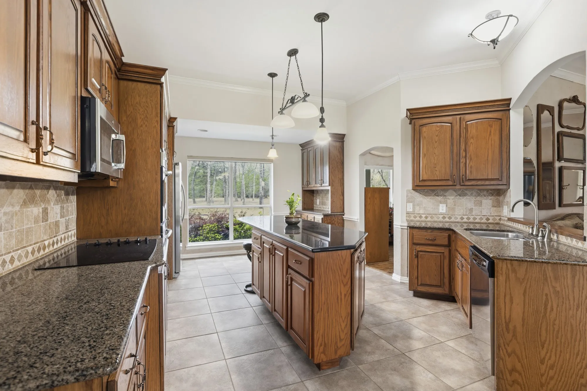 Single Family Residence For Sale in Hunt County , 6675 County Road 2560, Quinlan, Texas 75474, 5 Bedroom, 4 Bathroom, 3 Garage spaces, 3,062 Sqft, built in 1999, Preowned, mls#21207804, Real Estate Agent in Quinlan, Homes For Sale in Hunt county, Homes For Sale in Quinlan, Realtor in Quinlan Texas, Real Estate Brokerage Independent Realty Texas, Luminita Cordes Realtor
