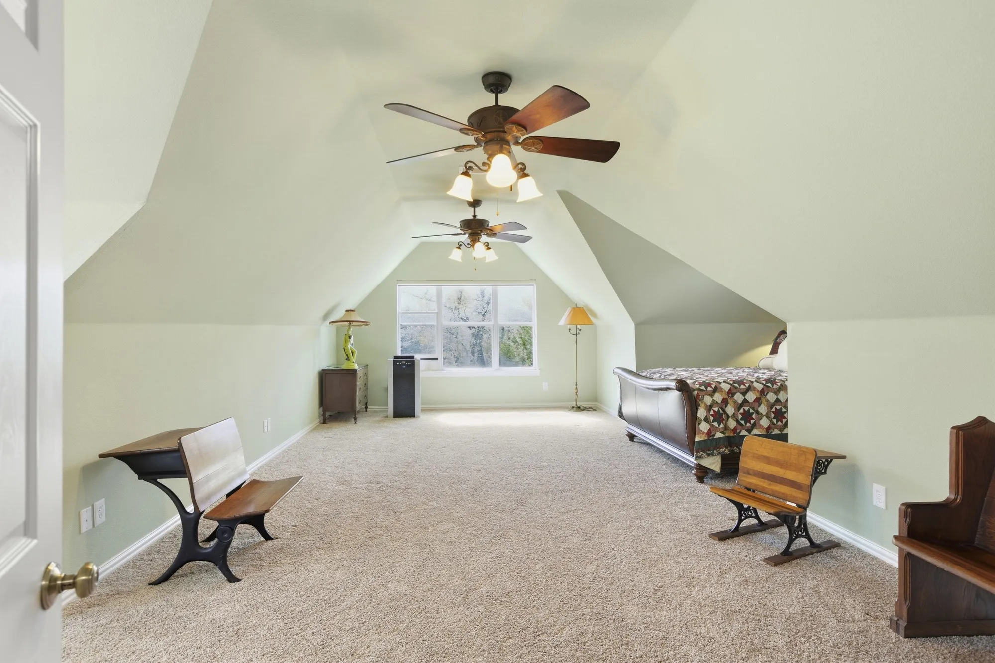 Single Family Residence For Sale in Hunt County , 6675 County Road 2560, Quinlan, Texas 75474, 5 Bedroom, 4 Bathroom, 3 Garage spaces, 3,062 Sqft, built in 1999, Preowned, mls#21207804, Real Estate Agent in Quinlan, Homes For Sale in Hunt county, Homes For Sale in Quinlan, Realtor in Quinlan Texas, Real Estate Brokerage Independent Realty Texas, Luminita Cordes Realtor