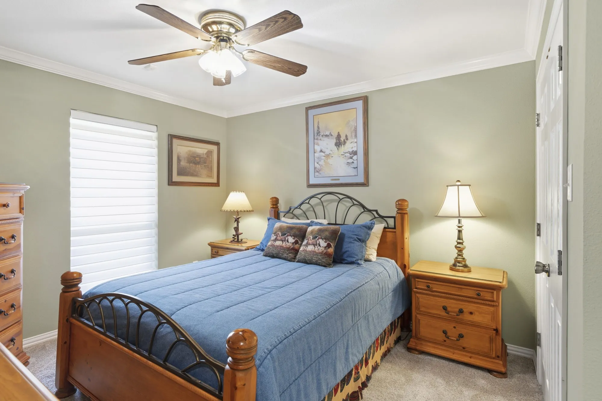Single Family Residence For Sale in Hunt County , 6675 County Road 2560, Quinlan, Texas 75474, 5 Bedroom, 4 Bathroom, 3 Garage spaces, 3,062 Sqft, built in 1999, Preowned, mls#21207804, Real Estate Agent in Quinlan, Homes For Sale in Hunt county, Homes For Sale in Quinlan, Realtor in Quinlan Texas, Real Estate Brokerage Independent Realty Texas, Luminita Cordes Realtor