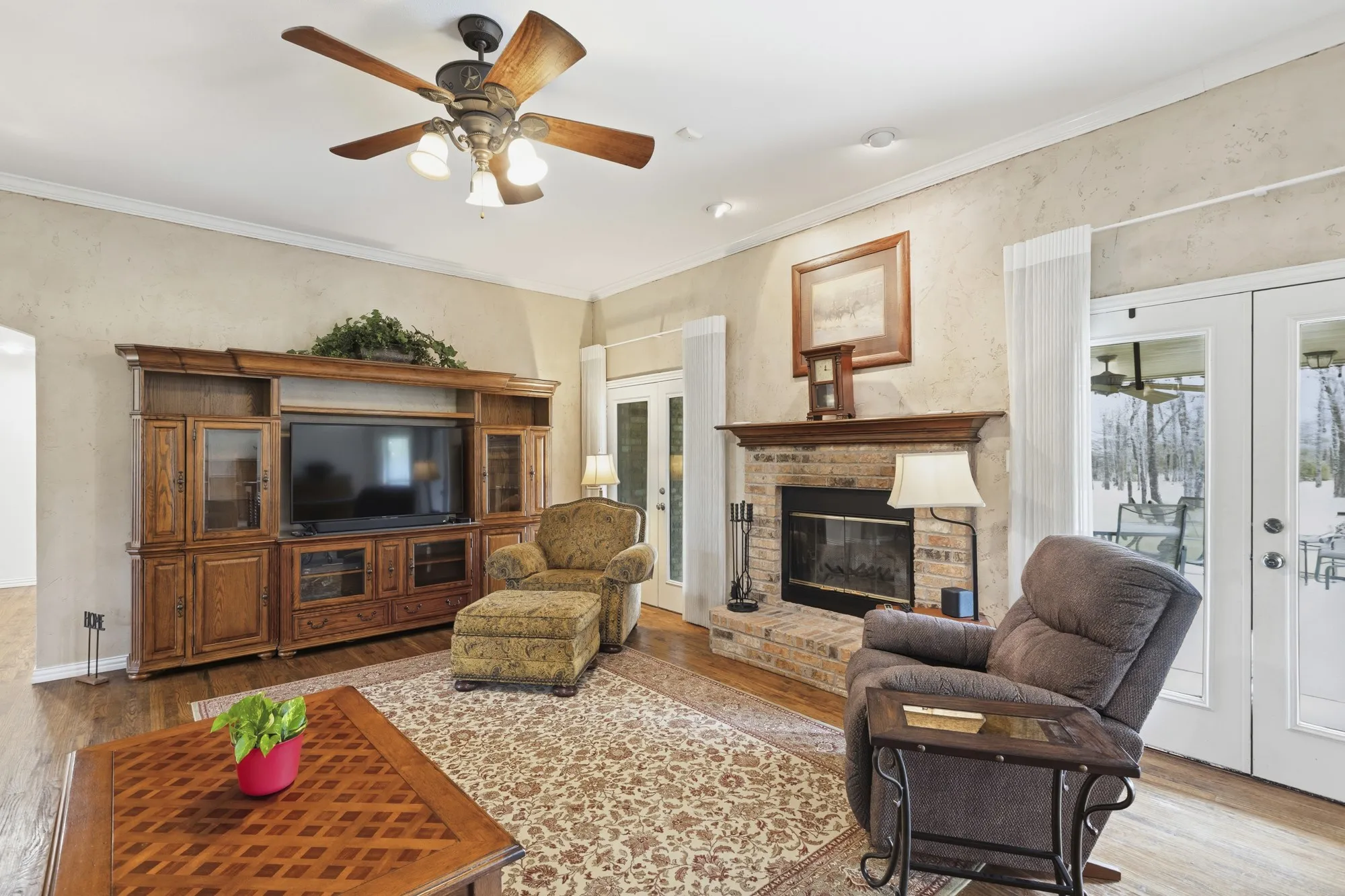Single Family Residence For Sale in Hunt County , 6675 County Road 2560, Quinlan, Texas 75474, 5 Bedroom, 4 Bathroom, 3 Garage spaces, 3,062 Sqft, built in 1999, Preowned, mls#21207804, Real Estate Agent in Quinlan, Homes For Sale in Hunt county, Homes For Sale in Quinlan, Realtor in Quinlan Texas, Real Estate Brokerage Independent Realty Texas, Luminita Cordes Realtor