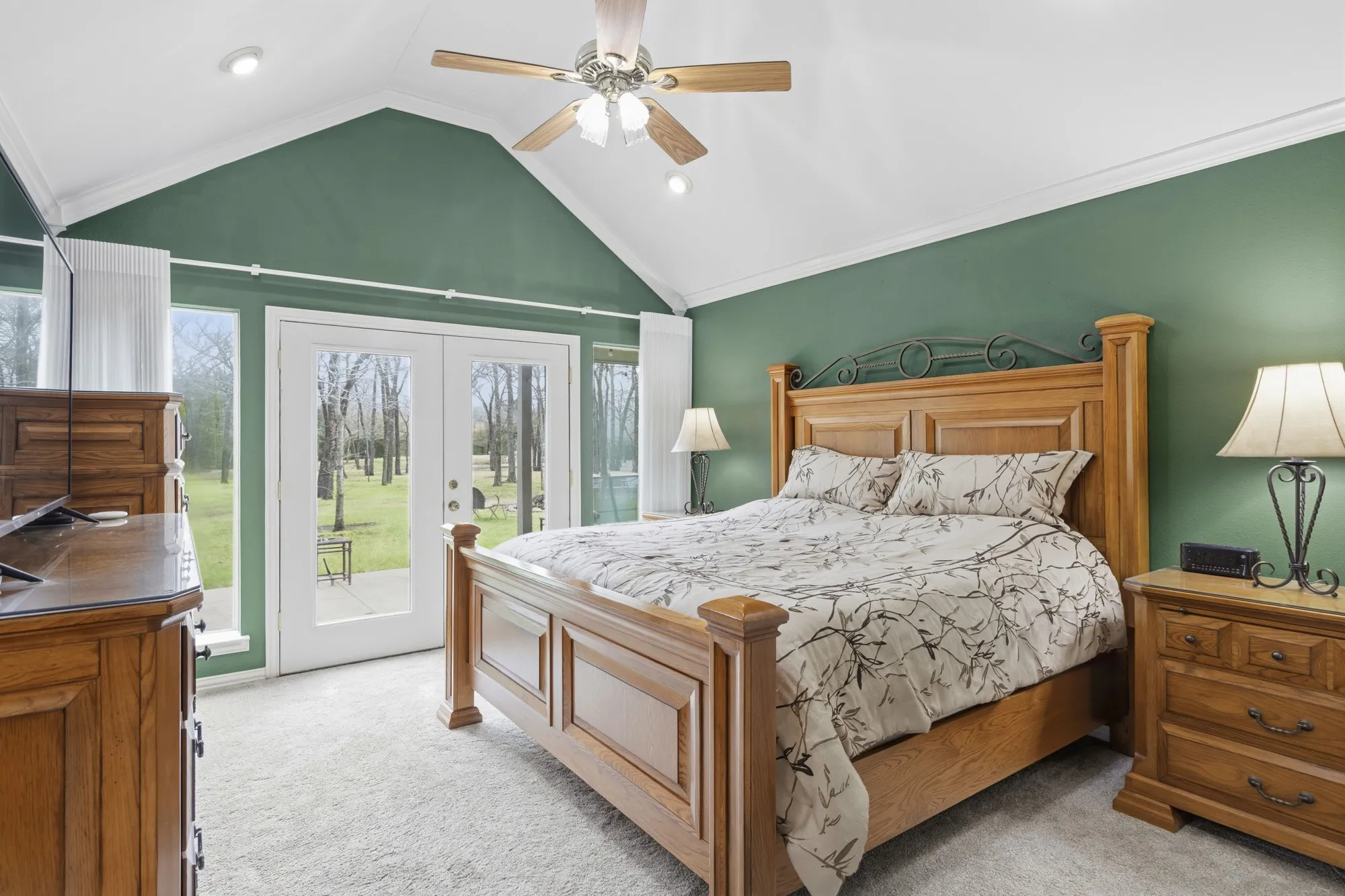 Single Family Residence For Sale in Hunt County , 6675 County Road 2560, Quinlan, Texas 75474, 5 Bedroom, 4 Bathroom, 3 Garage spaces, 3,062 Sqft, built in 1999, Preowned, mls#21207804, Real Estate Agent in Quinlan, Homes For Sale in Hunt county, Homes For Sale in Quinlan, Realtor in Quinlan Texas, Real Estate Brokerage Independent Realty Texas, Luminita Cordes Realtor