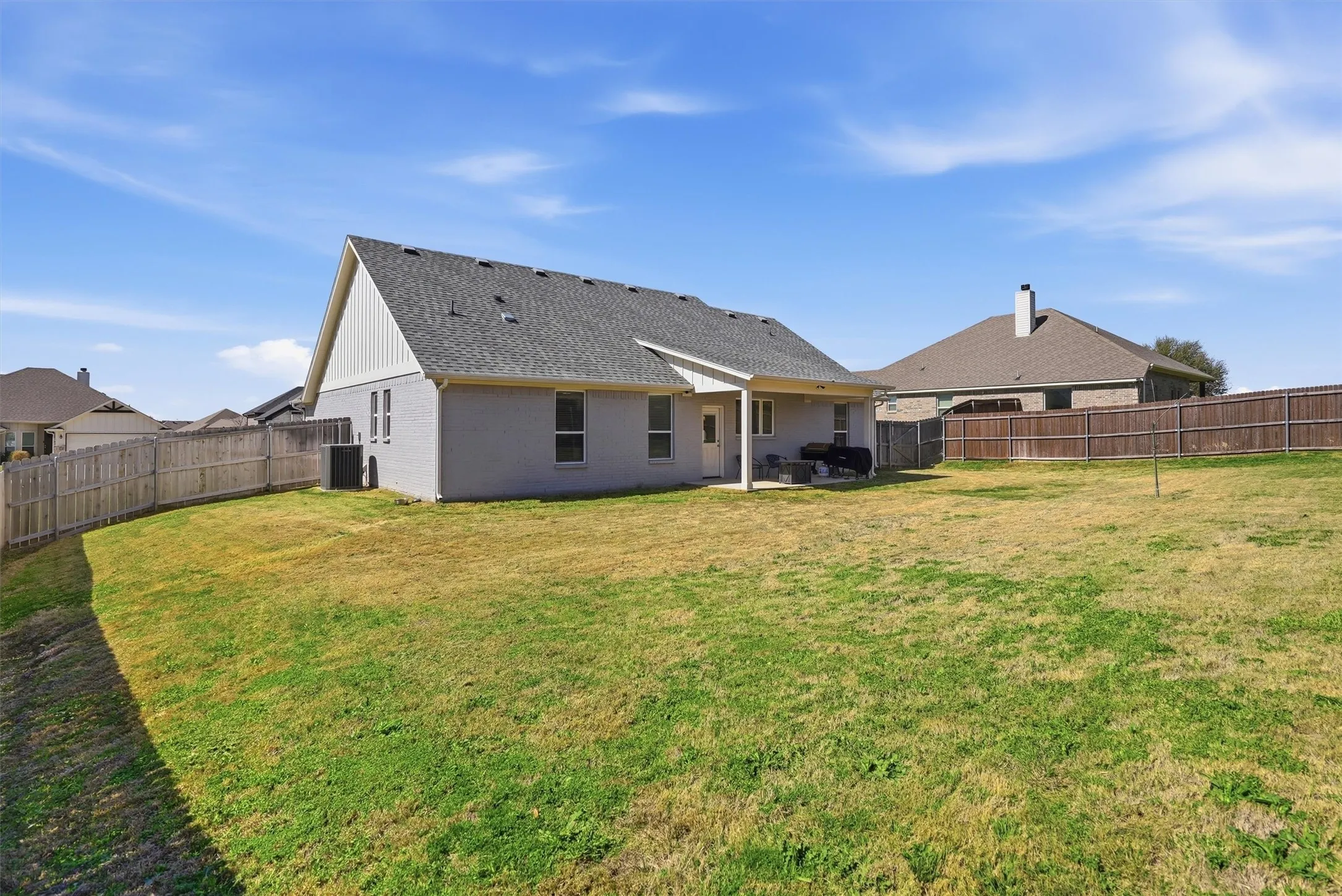 Single Family Residence For Sale in Hood County , 4004 Gallivant Drive, Granbury, Texas 76049, 3 Bedroom, 2 Bathroom, 2 Garage spaces, 1,610 Sqft, built in 2021, Preowned, mls#21191526, Real Estate Agent in Granbury, Homes For Sale in Hood county, Homes For Sale in Granbury, Realtor in Granbury Texas, Real Estate Brokerage Independent Realty Texas, Luminita Cordes Realtor