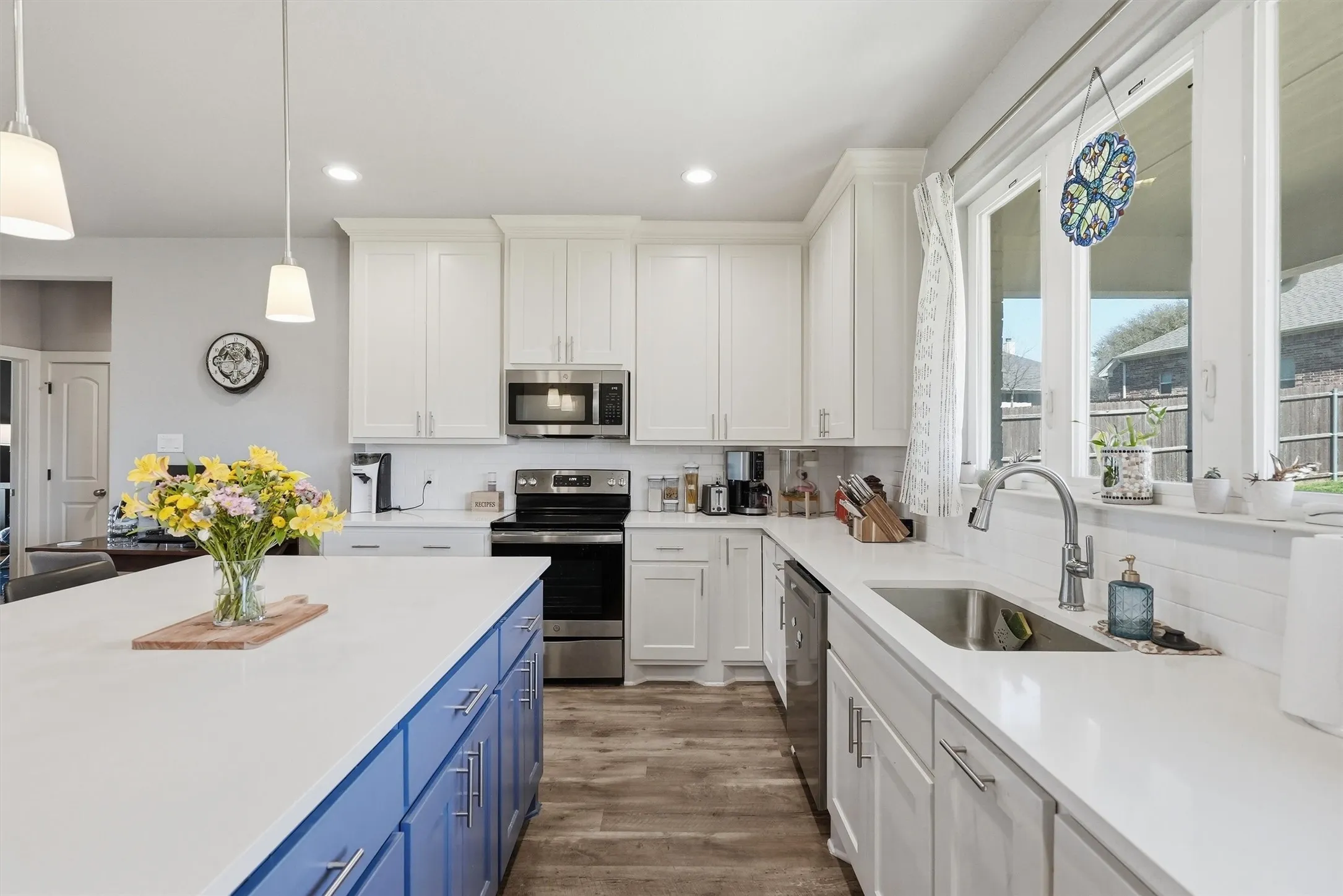 Single Family Residence For Sale in Hood County , 4004 Gallivant Drive, Granbury, Texas 76049, 3 Bedroom, 2 Bathroom, 2 Garage spaces, 1,610 Sqft, built in 2021, Preowned, mls#21191526, Real Estate Agent in Granbury, Homes For Sale in Hood county, Homes For Sale in Granbury, Realtor in Granbury Texas, Real Estate Brokerage Independent Realty Texas, Luminita Cordes Realtor