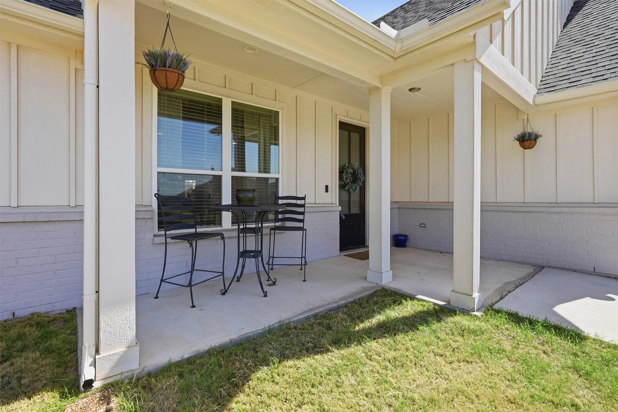 Single Family Residence For Sale in Hood County , 4004 Gallivant Drive, Granbury, Texas 76049, 3 Bedroom, 2 Bathroom, 2 Garage spaces, 1,610 Sqft, built in 2021, Preowned, mls#21191526, Real Estate Agent in Granbury, Homes For Sale in Hood county, Homes For Sale in Granbury, Realtor in Granbury Texas, Real Estate Brokerage Independent Realty Texas, Luminita Cordes Realtor