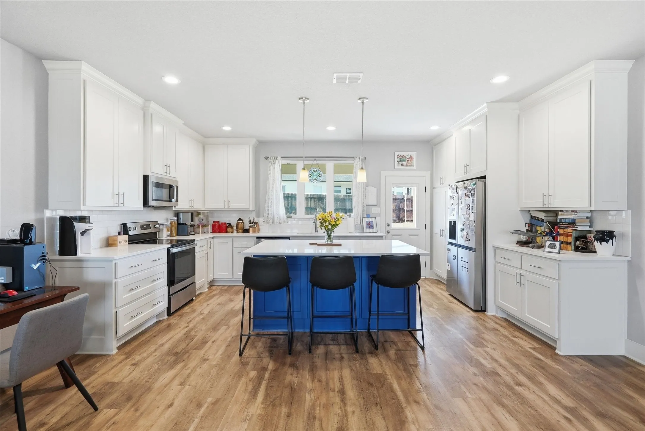 Single Family Residence For Sale in Hood County , 4004 Gallivant Drive, Granbury, Texas 76049, 3 Bedroom, 2 Bathroom, 2 Garage spaces, 1,610 Sqft, built in 2021, Preowned, mls#21191526, Real Estate Agent in Granbury, Homes For Sale in Hood county, Homes For Sale in Granbury, Realtor in Granbury Texas, Real Estate Brokerage Independent Realty Texas, Luminita Cordes Realtor
