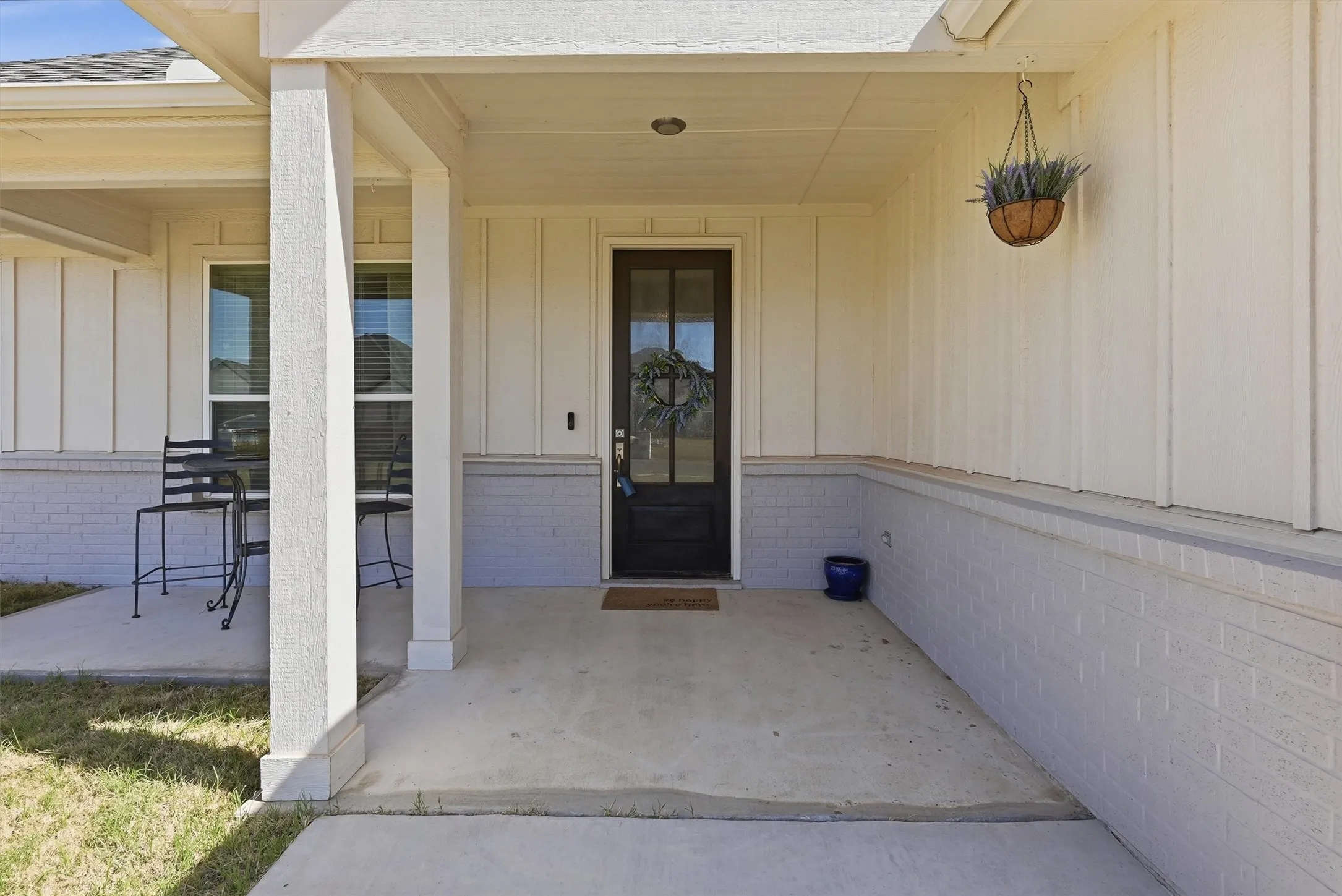 Single Family Residence For Sale in Hood County , 4004 Gallivant Drive, Granbury, Texas 76049, 3 Bedroom, 2 Bathroom, 2 Garage spaces, 1,610 Sqft, built in 2021, Preowned, mls#21191526, Real Estate Agent in Granbury, Homes For Sale in Hood county, Homes For Sale in Granbury, Realtor in Granbury Texas, Real Estate Brokerage Independent Realty Texas, Luminita Cordes Realtor