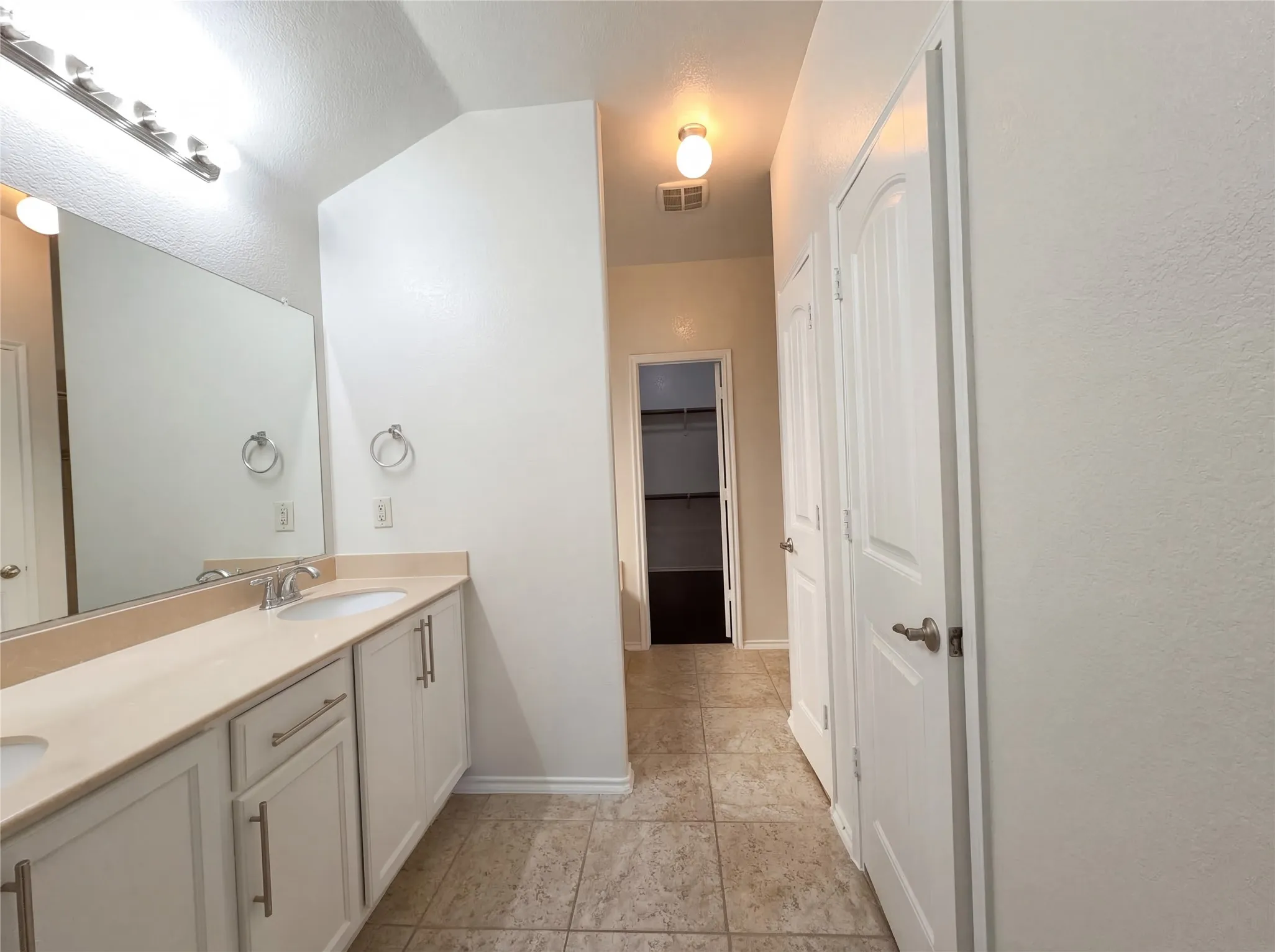 Single Family Residence For Sale in Denton County , 5591 Coventry Drive, Prosper, Texas 75078, 4 Bedroom, 2 Bathroom, 2 Garage spaces, 1,840 Sqft, built in 2014, Preowned, mls#21208393, Real Estate Agent in Prosper, Homes For Sale in Denton county, Homes For Sale in Prosper, Realtor in Prosper Texas, Real Estate Brokerage Independent Realty Texas, Luminita Cordes Realtor