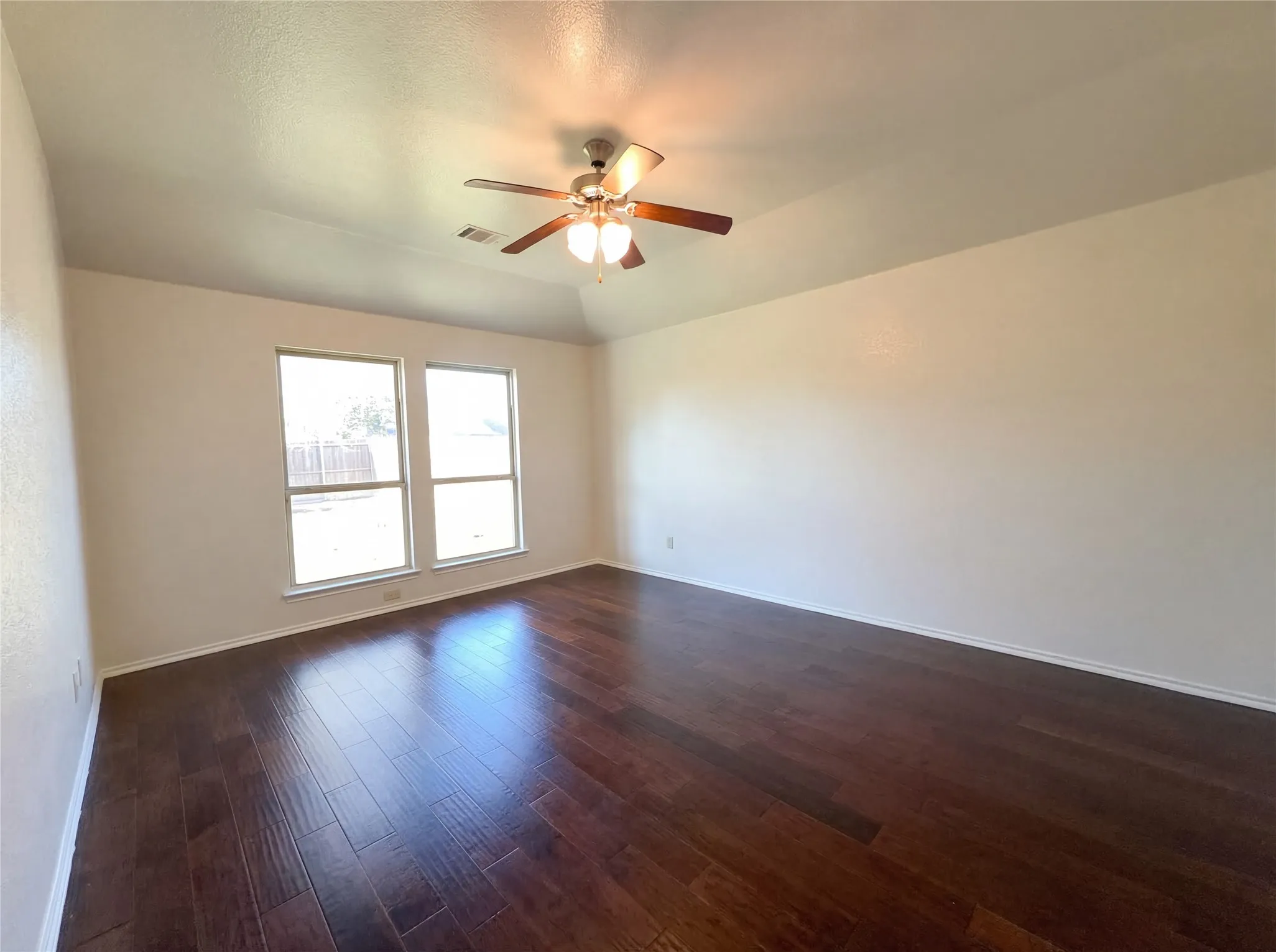 Single Family Residence For Sale in Denton County , 5591 Coventry Drive, Prosper, Texas 75078, 4 Bedroom, 2 Bathroom, 2 Garage spaces, 1,840 Sqft, built in 2014, Preowned, mls#21208393, Real Estate Agent in Prosper, Homes For Sale in Denton county, Homes For Sale in Prosper, Realtor in Prosper Texas, Real Estate Brokerage Independent Realty Texas, Luminita Cordes Realtor