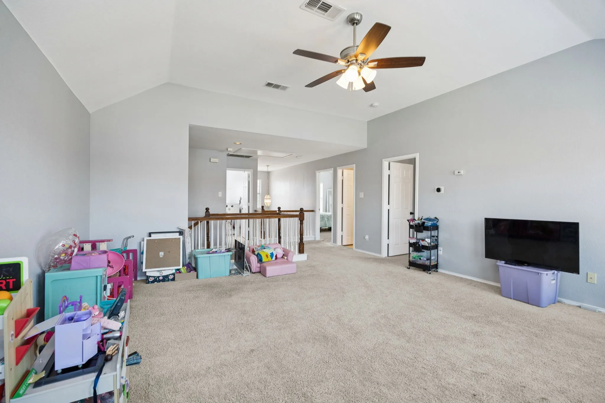 Single Family Residence For Sale in Dallas County , 633 Daisy Drive, De Soto, Texas 75115, 4 Bedroom, 3 Bathroom, 2 Garage spaces, 2,636 Sqft, built in 2003, Preowned, mls#21206119, Real Estate Agent in De Soto, Homes For Sale in Dallas county, Homes For Sale in De Soto, Realtor in De Soto Texas, Real Estate Brokerage Independent Realty Texas, Luminita Cordes Realtor