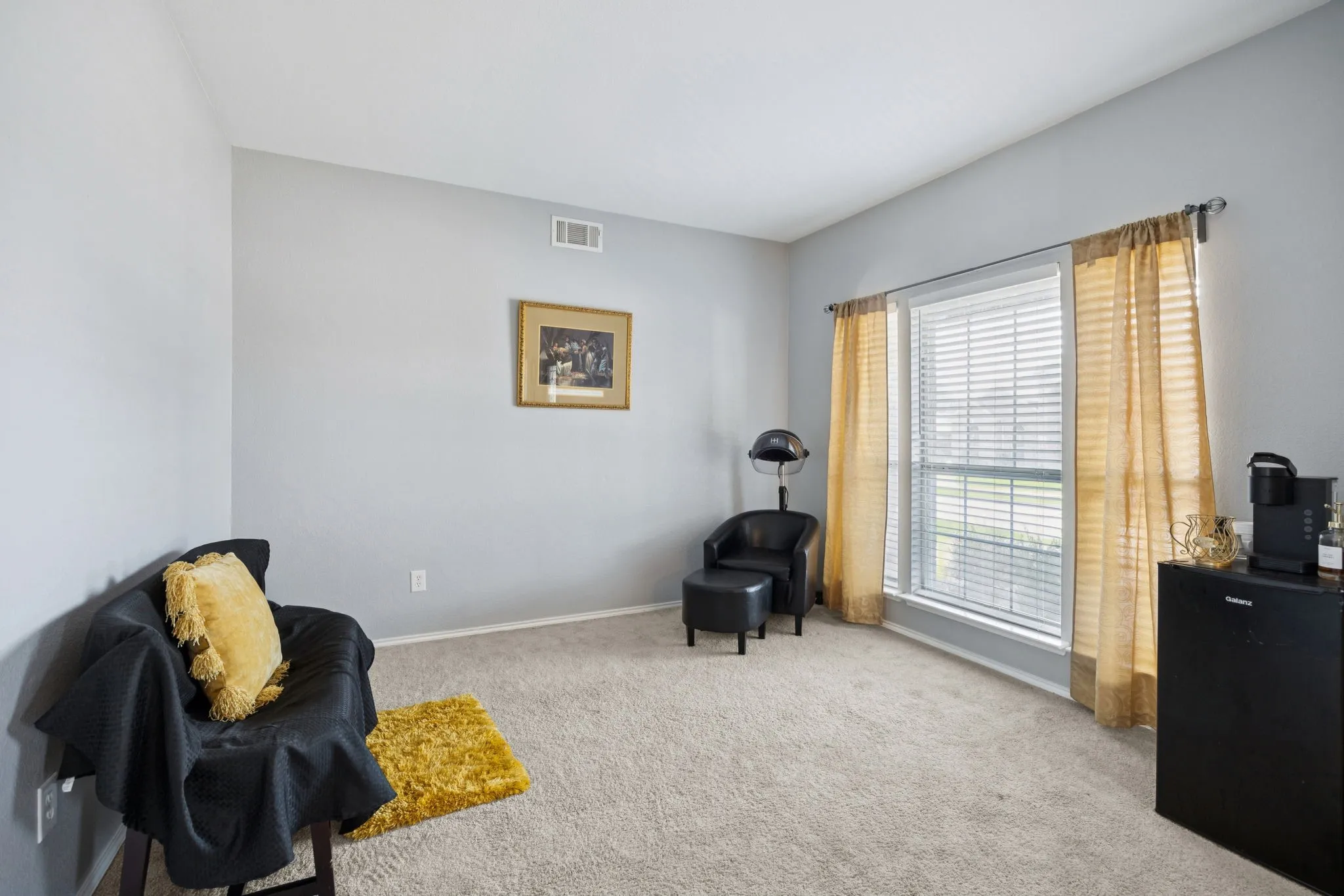Single Family Residence For Sale in Dallas County , 633 Daisy Drive, De Soto, Texas 75115, 4 Bedroom, 3 Bathroom, 2 Garage spaces, 2,636 Sqft, built in 2003, Preowned, mls#21206119, Real Estate Agent in De Soto, Homes For Sale in Dallas county, Homes For Sale in De Soto, Realtor in De Soto Texas, Real Estate Brokerage Independent Realty Texas, Luminita Cordes Realtor