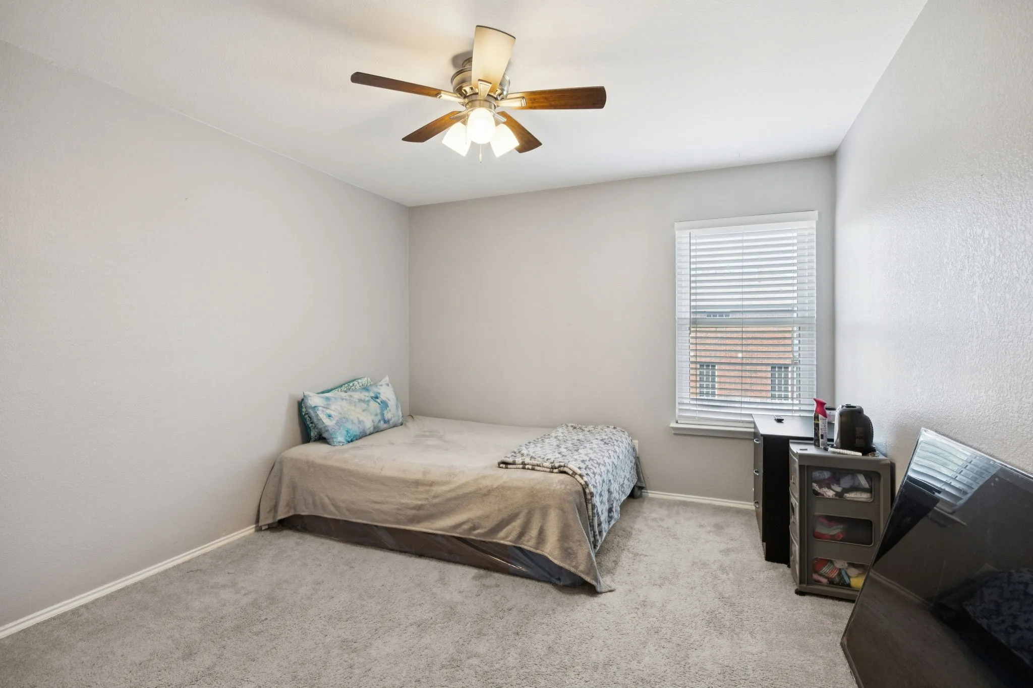 Single Family Residence For Sale in Dallas County , 633 Daisy Drive, De Soto, Texas 75115, 4 Bedroom, 3 Bathroom, 2 Garage spaces, 2,636 Sqft, built in 2003, Preowned, mls#21206119, Real Estate Agent in De Soto, Homes For Sale in Dallas county, Homes For Sale in De Soto, Realtor in De Soto Texas, Real Estate Brokerage Independent Realty Texas, Luminita Cordes Realtor