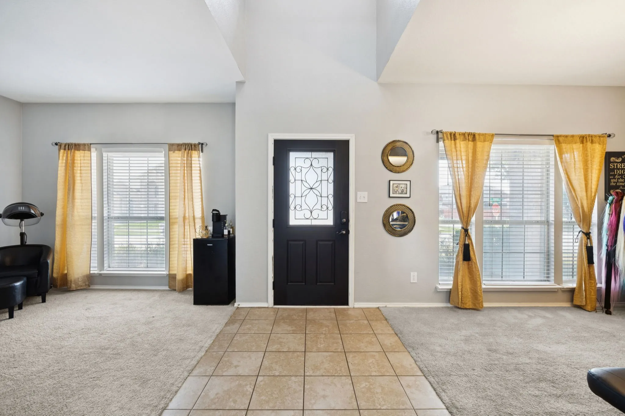 Single Family Residence For Sale in Dallas County , 633 Daisy Drive, De Soto, Texas 75115, 4 Bedroom, 3 Bathroom, 2 Garage spaces, 2,636 Sqft, built in 2003, Preowned, mls#21206119, Real Estate Agent in De Soto, Homes For Sale in Dallas county, Homes For Sale in De Soto, Realtor in De Soto Texas, Real Estate Brokerage Independent Realty Texas, Luminita Cordes Realtor
