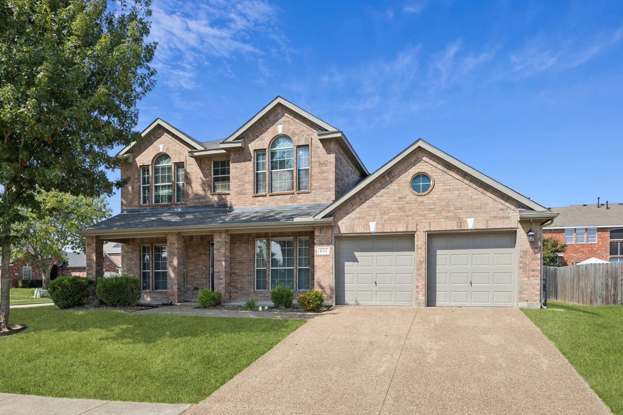 Single Family Residence For Sale in Dallas County , 633 Daisy Drive, De Soto, Texas 75115, 4 Bedroom, 3 Bathroom, 2 Garage spaces, 2,636 Sqft, built in 2003, Preowned, mls#21206119, Real Estate Agent in De Soto, Homes For Sale in Dallas county, Homes For Sale in De Soto, Realtor in De Soto Texas, Real Estate Brokerage Independent Realty Texas, Luminita Cordes Realtor