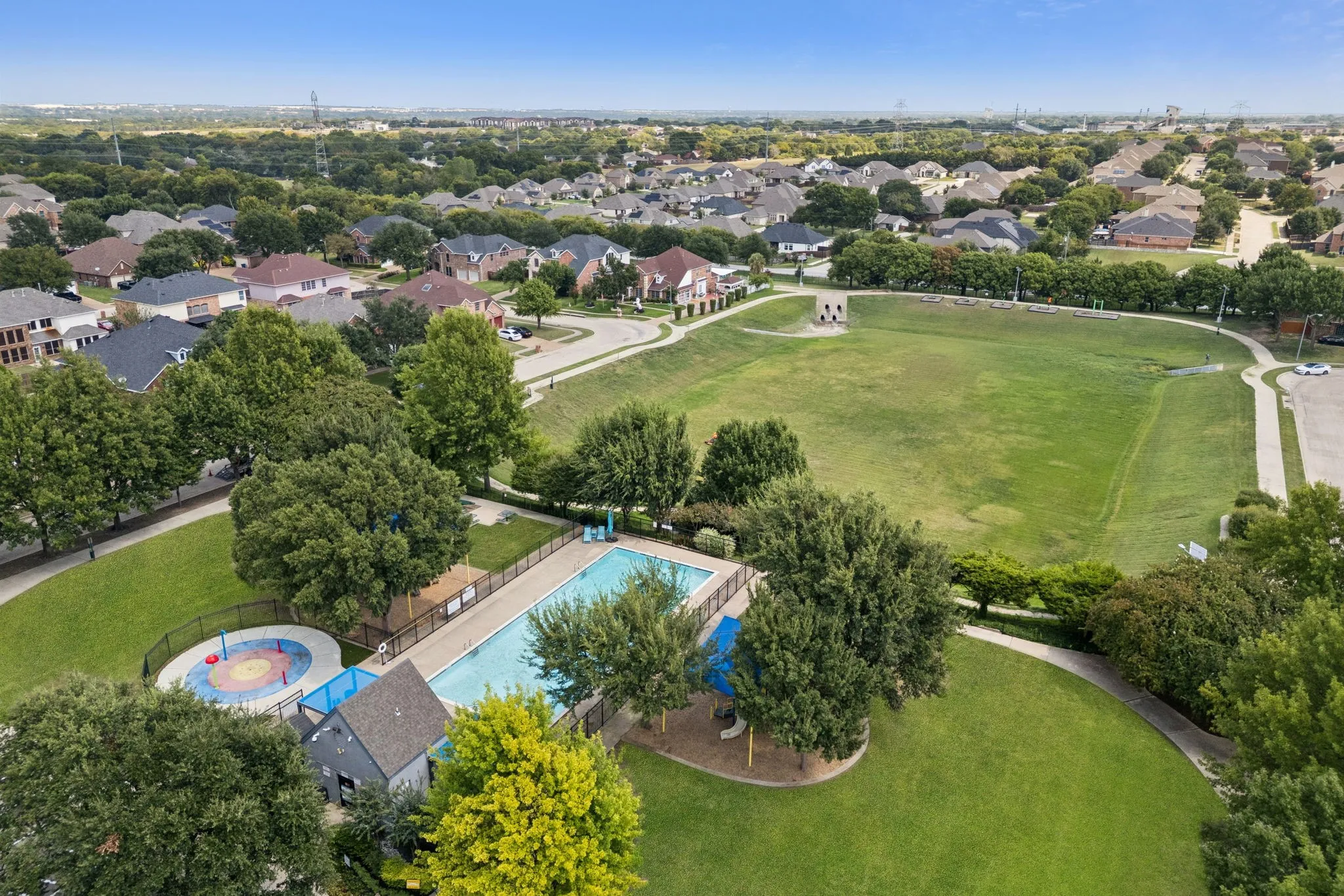 Single Family Residence For Sale in Dallas County , 633 Daisy Drive, De Soto, Texas 75115, 4 Bedroom, 3 Bathroom, 2 Garage spaces, 2,636 Sqft, built in 2003, Preowned, mls#21206119, Real Estate Agent in De Soto, Homes For Sale in Dallas county, Homes For Sale in De Soto, Realtor in De Soto Texas, Real Estate Brokerage Independent Realty Texas, Luminita Cordes Realtor