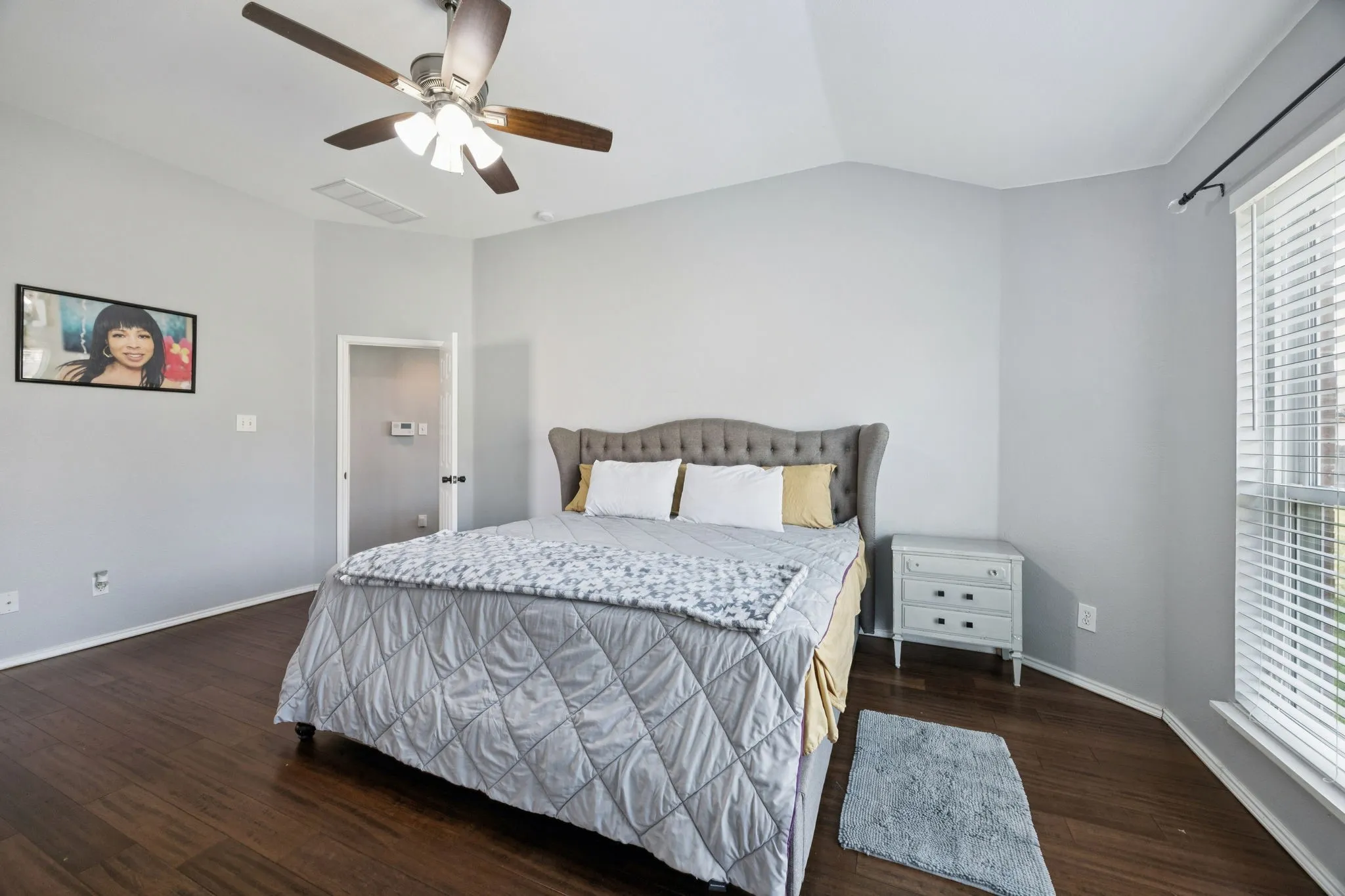 Single Family Residence For Sale in Dallas County , 633 Daisy Drive, De Soto, Texas 75115, 4 Bedroom, 3 Bathroom, 2 Garage spaces, 2,636 Sqft, built in 2003, Preowned, mls#21206119, Real Estate Agent in De Soto, Homes For Sale in Dallas county, Homes For Sale in De Soto, Realtor in De Soto Texas, Real Estate Brokerage Independent Realty Texas, Luminita Cordes Realtor