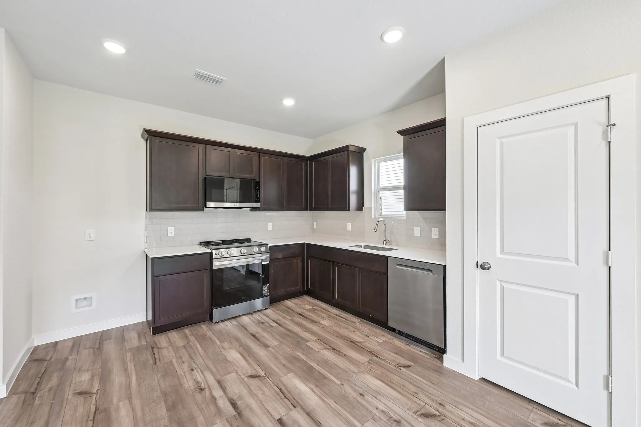 Single Family Residence For Sale in Johnson County , 117 Annabelle Street, Cleburne, Texas 76031, 3 Bedroom, 2 Bathroom, 2 Garage spaces, 1,290 Sqft, built in 2026, New Construction - Incomplete, mls#21208469, Real Estate Agent in Cleburne, Homes For Sale in Johnson county, Homes For Sale in Cleburne, Realtor in Cleburne Texas, Real Estate Brokerage Independent Realty Texas, Luminita Cordes Realtor