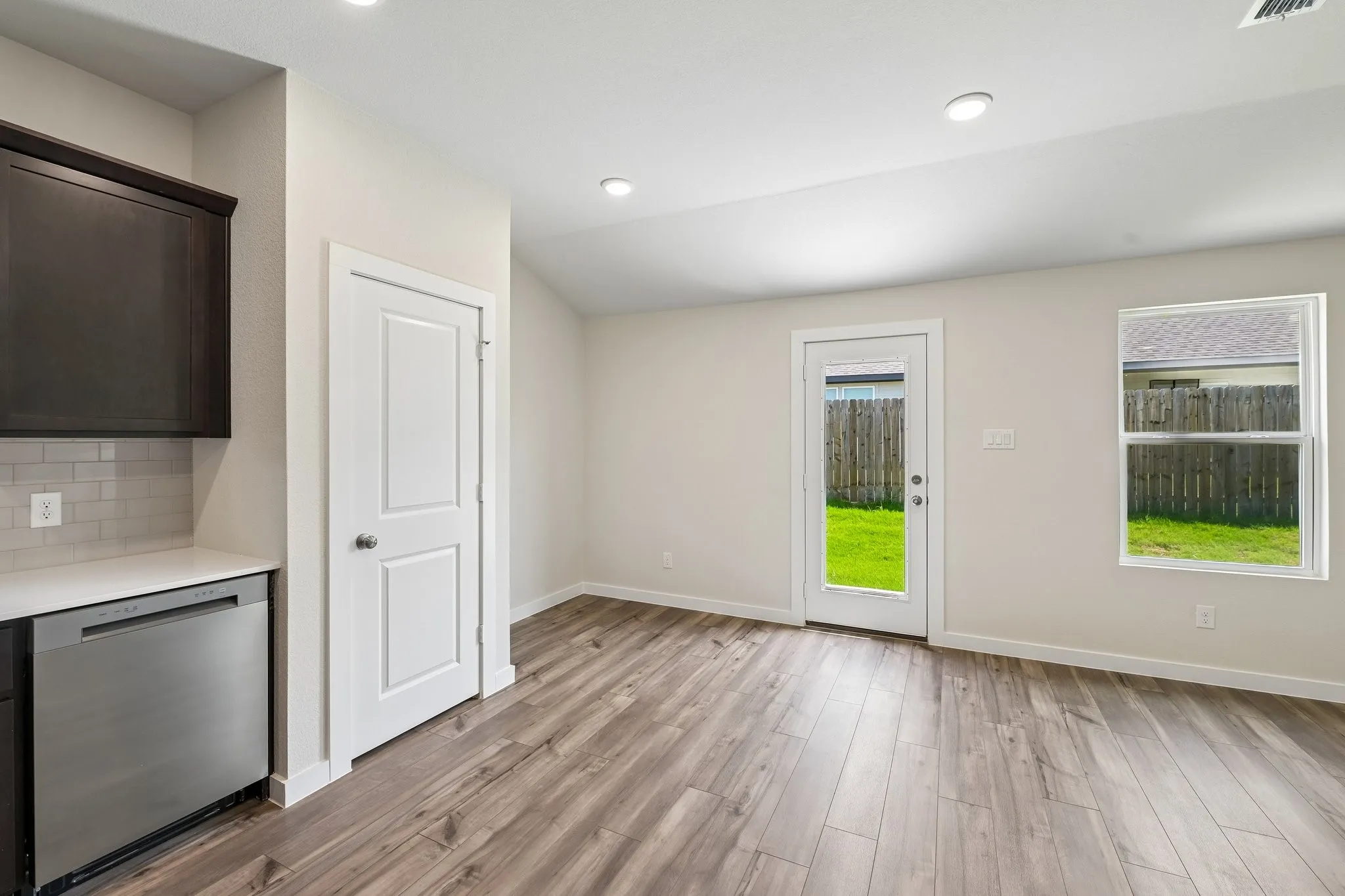Single Family Residence For Sale in Johnson County , 117 Annabelle Street, Cleburne, Texas 76031, 3 Bedroom, 2 Bathroom, 2 Garage spaces, 1,290 Sqft, built in 2026, New Construction - Incomplete, mls#21208469, Real Estate Agent in Cleburne, Homes For Sale in Johnson county, Homes For Sale in Cleburne, Realtor in Cleburne Texas, Real Estate Brokerage Independent Realty Texas, Luminita Cordes Realtor