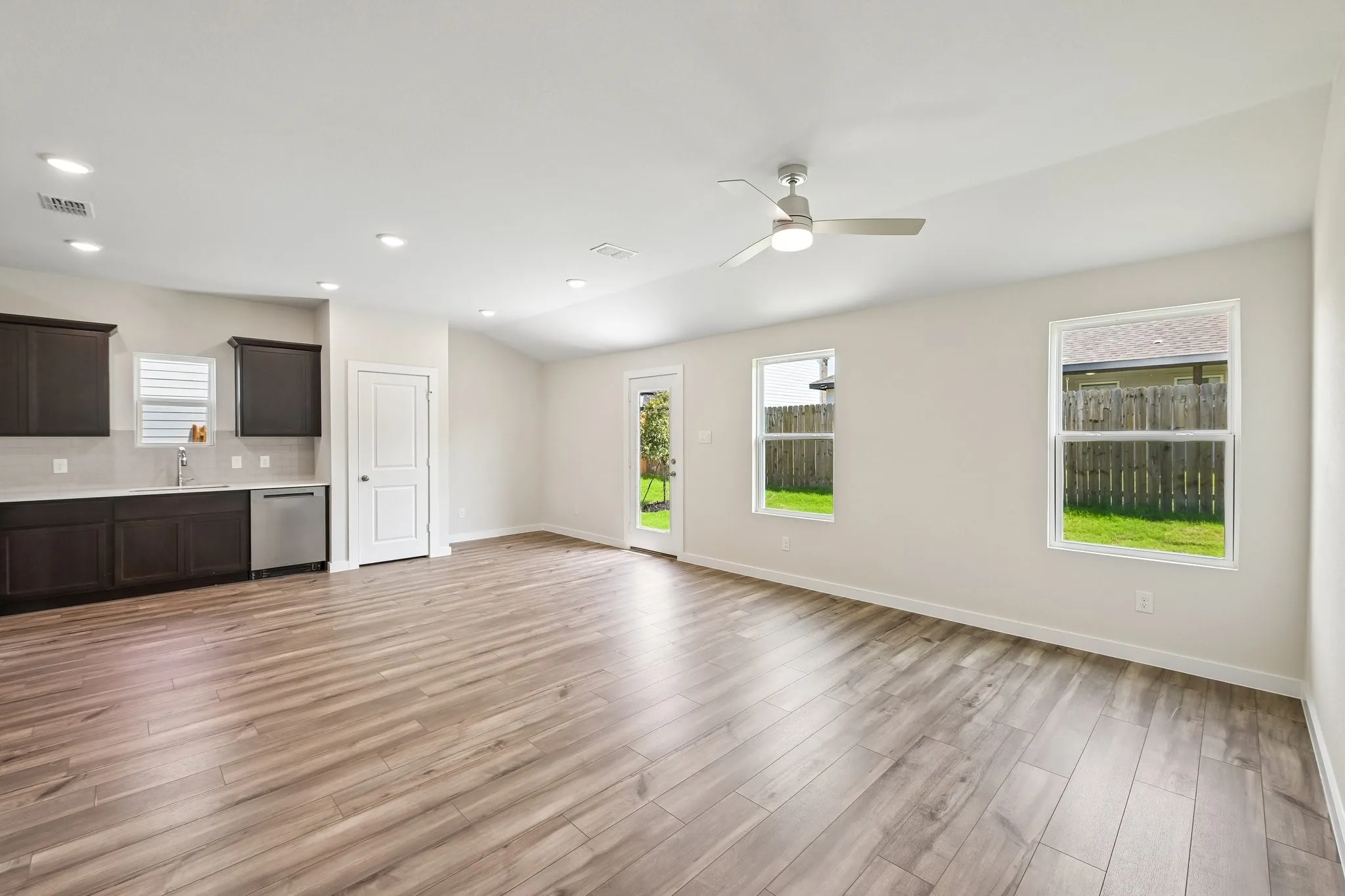 Single Family Residence For Sale in Johnson County , 117 Annabelle Street, Cleburne, Texas 76031, 3 Bedroom, 2 Bathroom, 2 Garage spaces, 1,290 Sqft, built in 2026, New Construction - Incomplete, mls#21208469, Real Estate Agent in Cleburne, Homes For Sale in Johnson county, Homes For Sale in Cleburne, Realtor in Cleburne Texas, Real Estate Brokerage Independent Realty Texas, Luminita Cordes Realtor