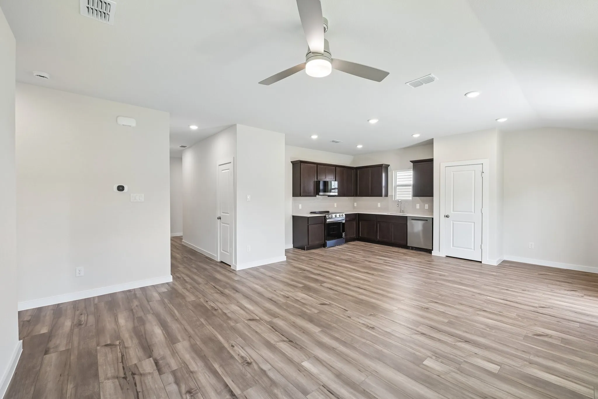 Single Family Residence For Sale in Johnson County , 117 Annabelle Street, Cleburne, Texas 76031, 3 Bedroom, 2 Bathroom, 2 Garage spaces, 1,290 Sqft, built in 2026, New Construction - Incomplete, mls#21208469, Real Estate Agent in Cleburne, Homes For Sale in Johnson county, Homes For Sale in Cleburne, Realtor in Cleburne Texas, Real Estate Brokerage Independent Realty Texas, Luminita Cordes Realtor