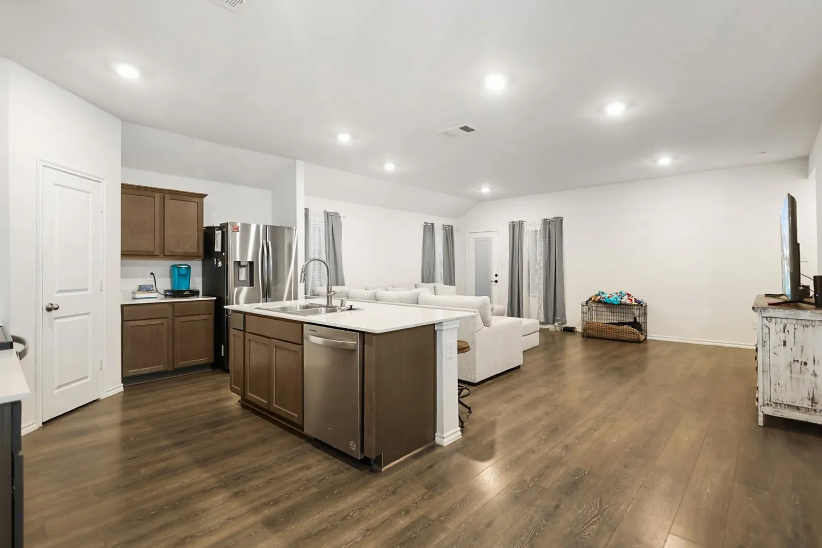Single Family Residence For Sale in Collin County , 606 Chuck Wagon Drive, Josephine, Texas 75189, 4 Bedroom, 3 Bathroom, 2 Garage spaces, 2,080 Sqft, built in 2021, Price $299,000, mls#21208487, Real Estate Agent in Josephine, Homes For Sale in Collin county, Homes For Sale in Josephine, Realtor in Josephine Texas, Real Estate Brokerage Independent Realty Texas, Luminita Cordes Realtor