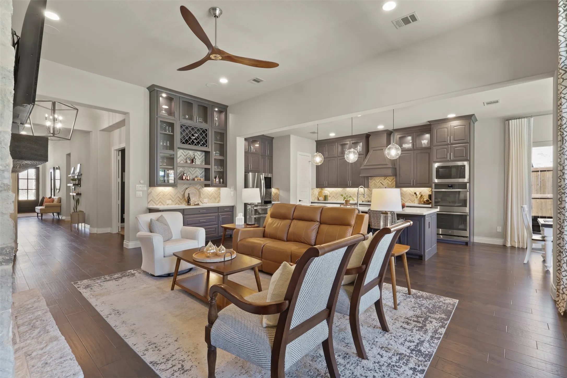 Single Family Residence For Sale in Denton County , 4028 Palomino Road, Aubrey, Texas 76227, 4 Bedroom, 3 Bathroom, 3 Garage spaces, 3,223 Sqft, built in 2020, mls#21207161, Real Estate Agent in Aubrey, Homes For Sale in Denton county, Homes For Sale in Aubrey, Realtor in Aubrey Texas, Real Estate Brokerage Independent Realty Texas, Luminita Cordes Realtor