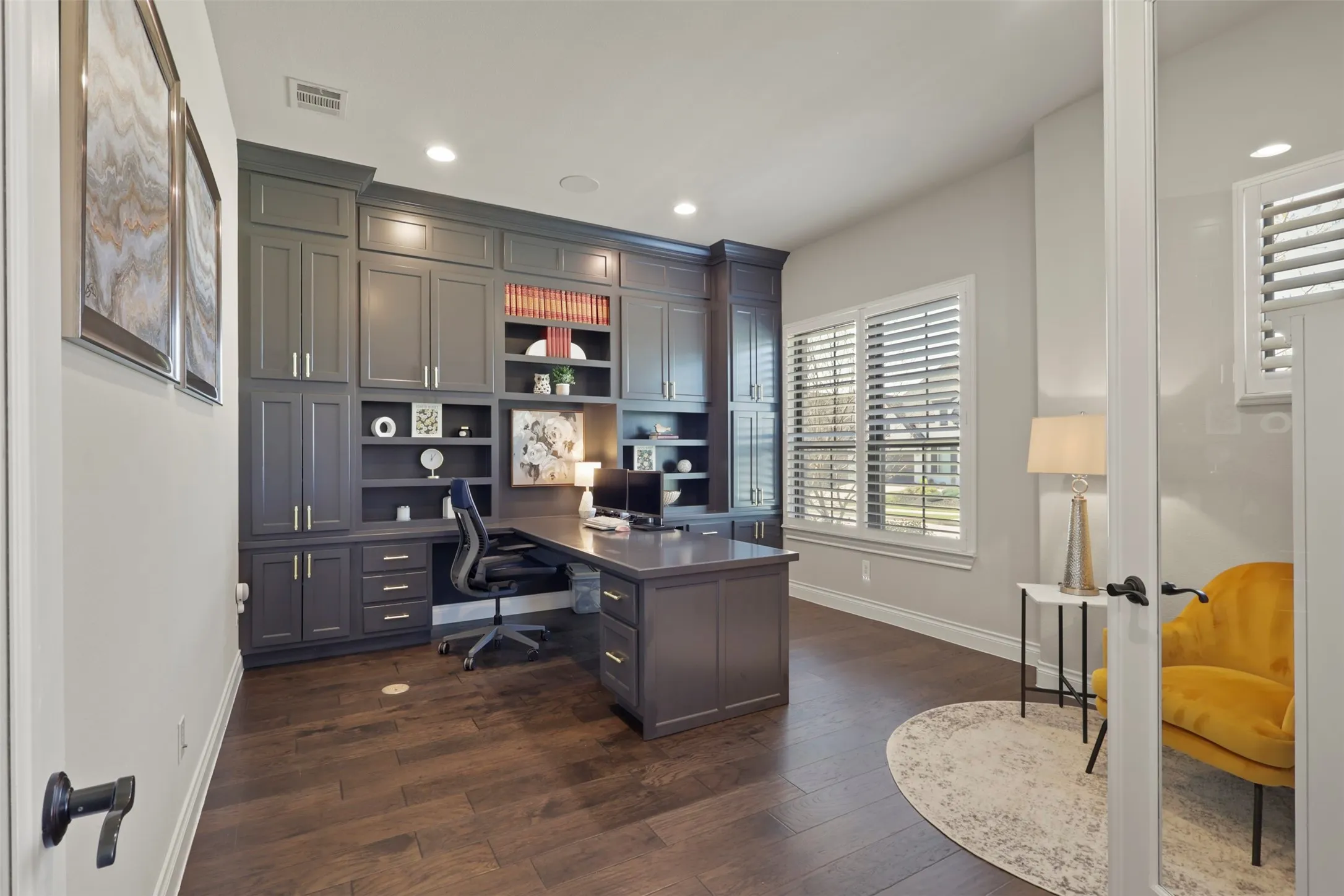 Single Family Residence For Sale in Denton County , 4028 Palomino Road, Aubrey, Texas 76227, 4 Bedroom, 3 Bathroom, 3 Garage spaces, 3,223 Sqft, built in 2020, mls#21207161, Real Estate Agent in Aubrey, Homes For Sale in Denton county, Homes For Sale in Aubrey, Realtor in Aubrey Texas, Real Estate Brokerage Independent Realty Texas, Luminita Cordes Realtor