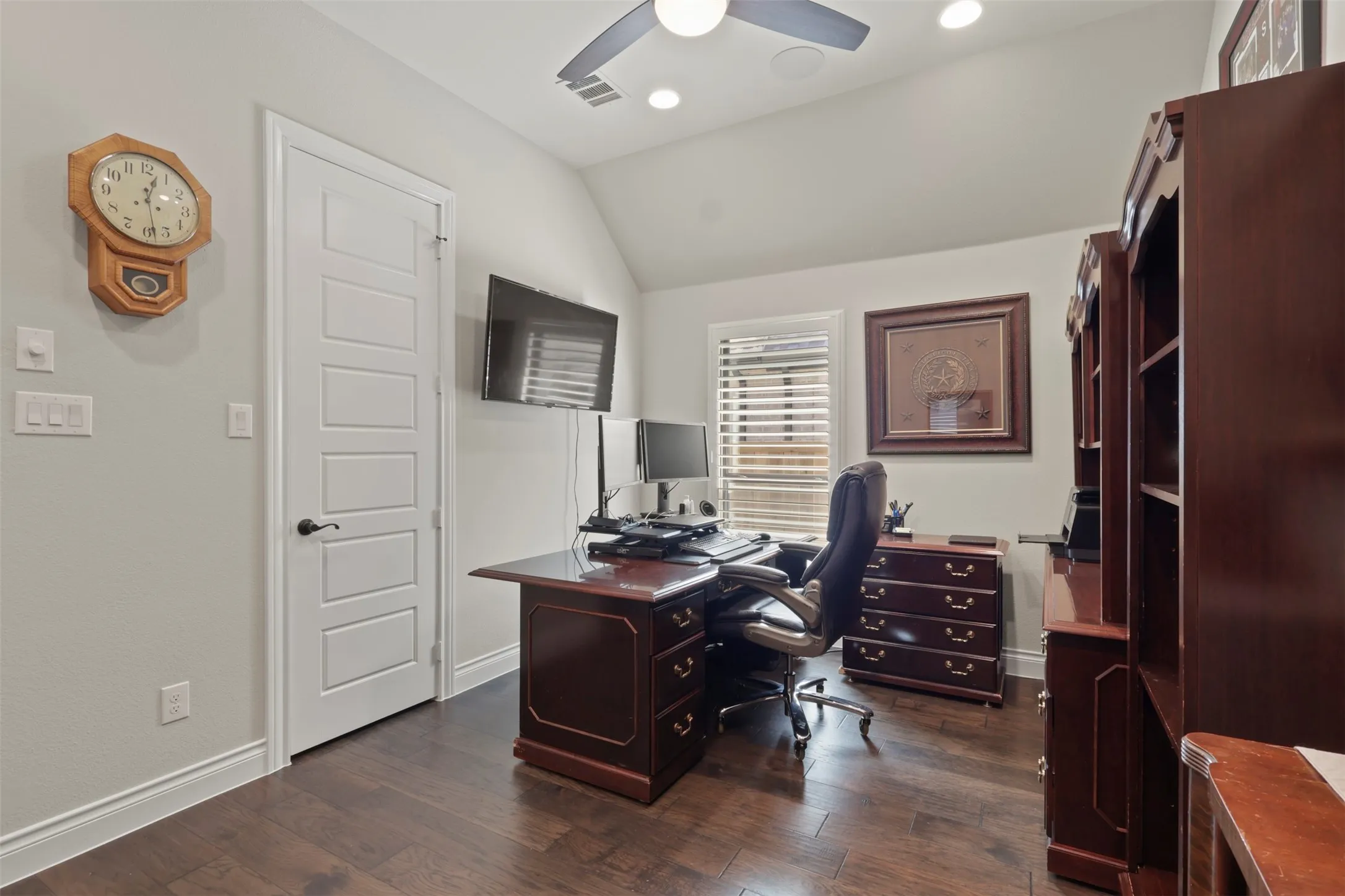 Single Family Residence For Sale in Denton County , 4028 Palomino Road, Aubrey, Texas 76227, 4 Bedroom, 3 Bathroom, 3 Garage spaces, 3,223 Sqft, built in 2020, mls#21207161, Real Estate Agent in Aubrey, Homes For Sale in Denton county, Homes For Sale in Aubrey, Realtor in Aubrey Texas, Real Estate Brokerage Independent Realty Texas, Luminita Cordes Realtor