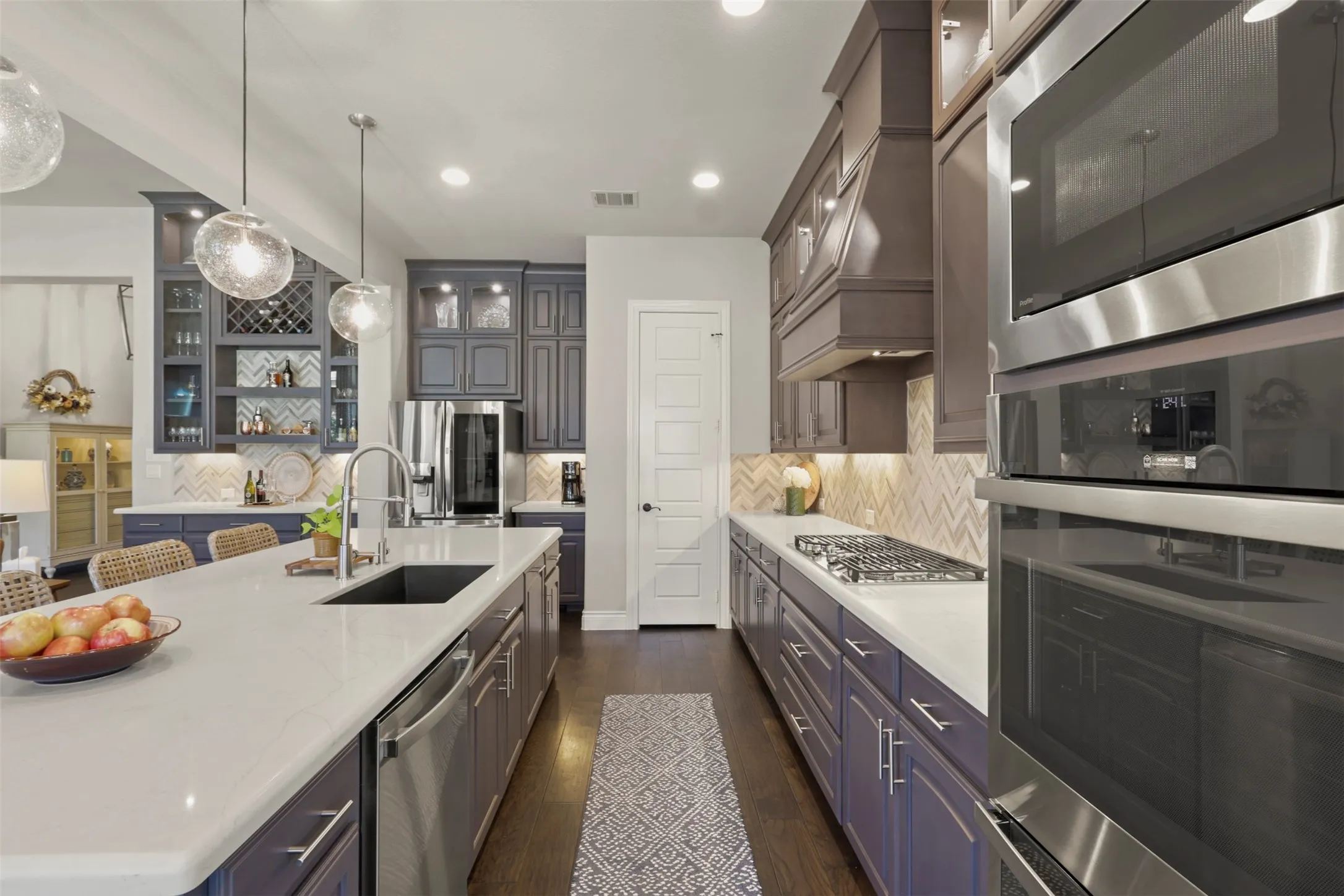 Single Family Residence For Sale in Denton County , 4028 Palomino Road, Aubrey, Texas 76227, 4 Bedroom, 3 Bathroom, 3 Garage spaces, 3,223 Sqft, built in 2020, mls#21207161, Real Estate Agent in Aubrey, Homes For Sale in Denton county, Homes For Sale in Aubrey, Realtor in Aubrey Texas, Real Estate Brokerage Independent Realty Texas, Luminita Cordes Realtor