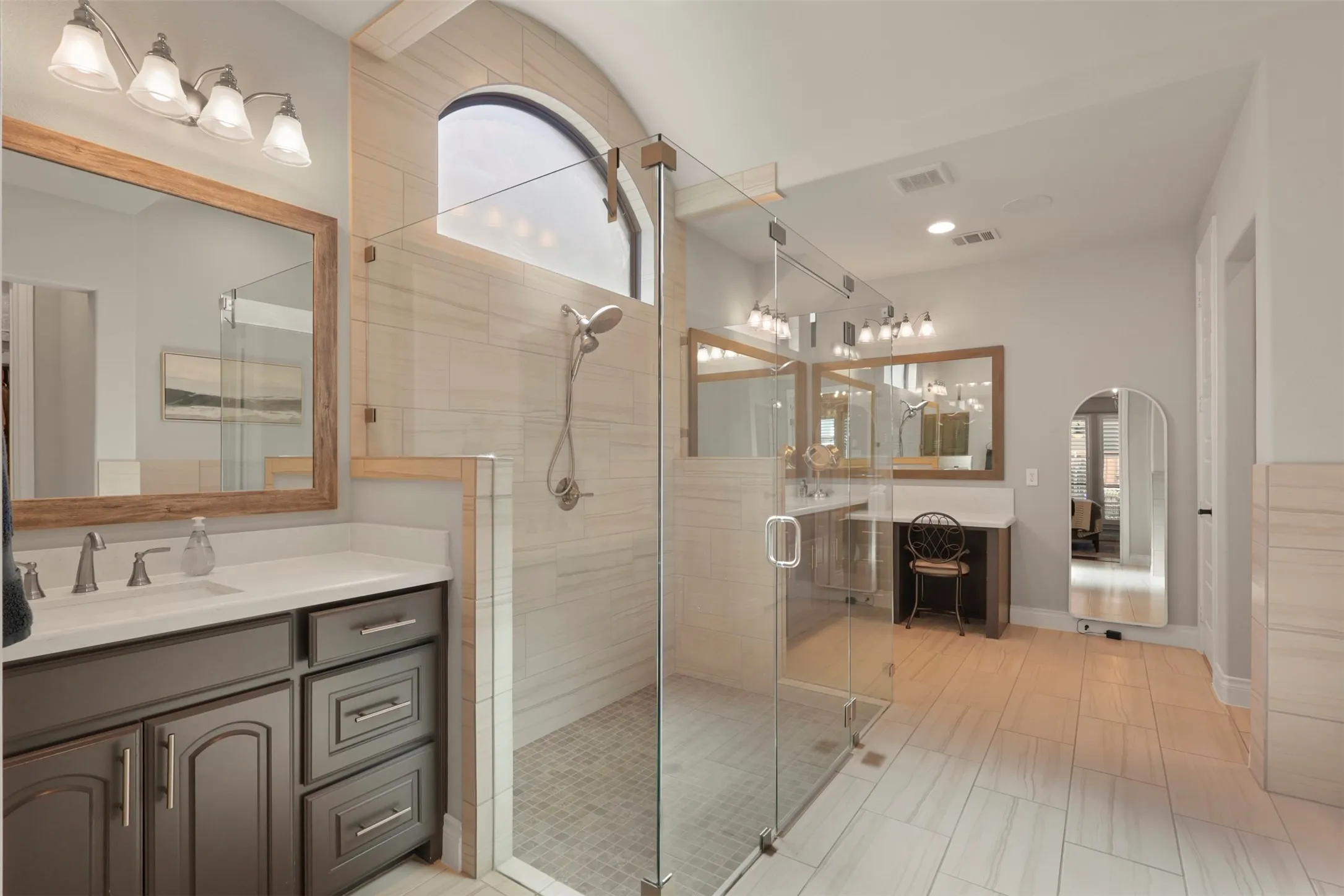 Single Family Residence For Sale in Denton County , 4028 Palomino Road, Aubrey, Texas 76227, 4 Bedroom, 3 Bathroom, 3 Garage spaces, 3,223 Sqft, built in 2020, mls#21207161, Real Estate Agent in Aubrey, Homes For Sale in Denton county, Homes For Sale in Aubrey, Realtor in Aubrey Texas, Real Estate Brokerage Independent Realty Texas, Luminita Cordes Realtor