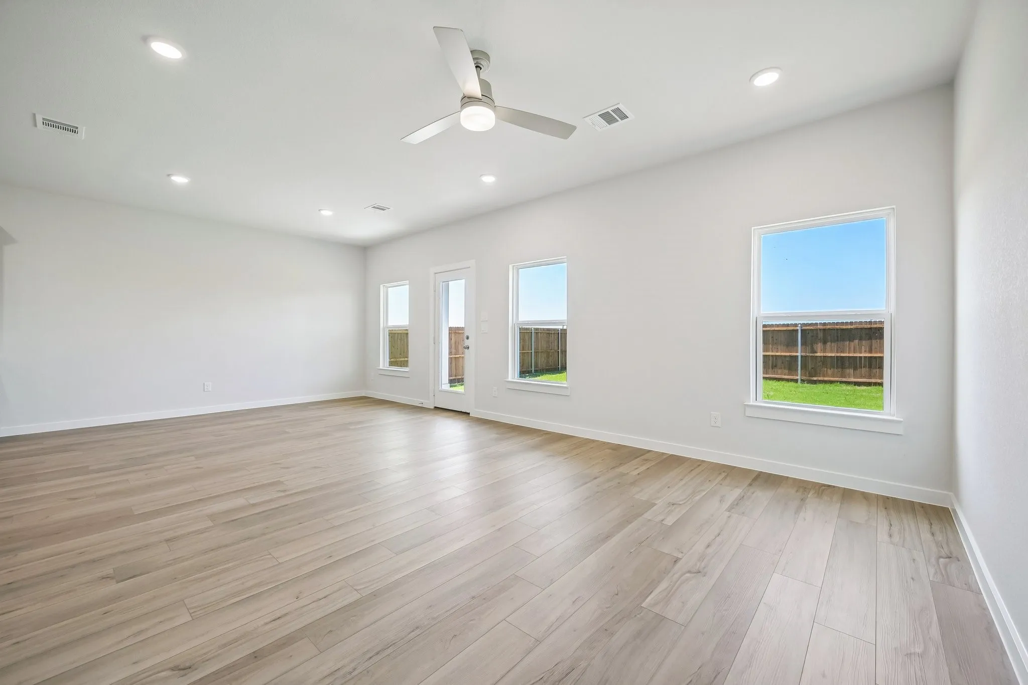 Single Family Residence For Sale in Grayson County , 2204 Trailside Drive, Sherman, Texas 75092, 4 Bedroom, 2 Bathroom, 2 Garage spaces, 1,859 Sqft, built in 2026, New Construction - Incomplete, mls#21208514, Real Estate Agent in Sherman, Homes For Sale in Grayson county, Homes For Sale in Sherman, Realtor in Sherman Texas, Real Estate Brokerage Independent Realty Texas, Luminita Cordes Realtor