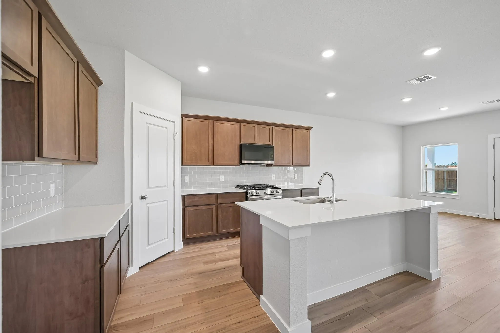 Single Family Residence For Sale in Grayson County , 2204 Trailside Drive, Sherman, Texas 75092, 4 Bedroom, 2 Bathroom, 2 Garage spaces, 1,859 Sqft, built in 2026, New Construction - Incomplete, mls#21208514, Real Estate Agent in Sherman, Homes For Sale in Grayson county, Homes For Sale in Sherman, Realtor in Sherman Texas, Real Estate Brokerage Independent Realty Texas, Luminita Cordes Realtor