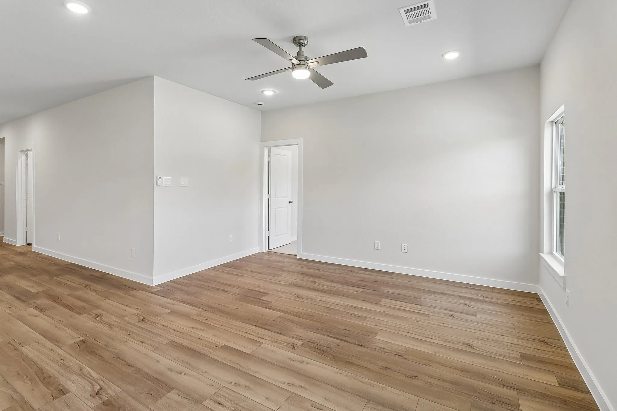 Single Family Residence For Sale in Kaufman County , 727 Carson Drive, Forney, Texas 75126, 4 Bedroom, 2 Bathroom, 2 Garage spaces, 1,859 Sqft, built in 2026, New Construction - Incomplete, mls#21208517, Real Estate Agent in Forney, Homes For Sale in Kaufman county, Homes For Sale in Forney, Realtor in Forney Texas, Real Estate Brokerage Independent Realty Texas, Luminita Cordes Realtor