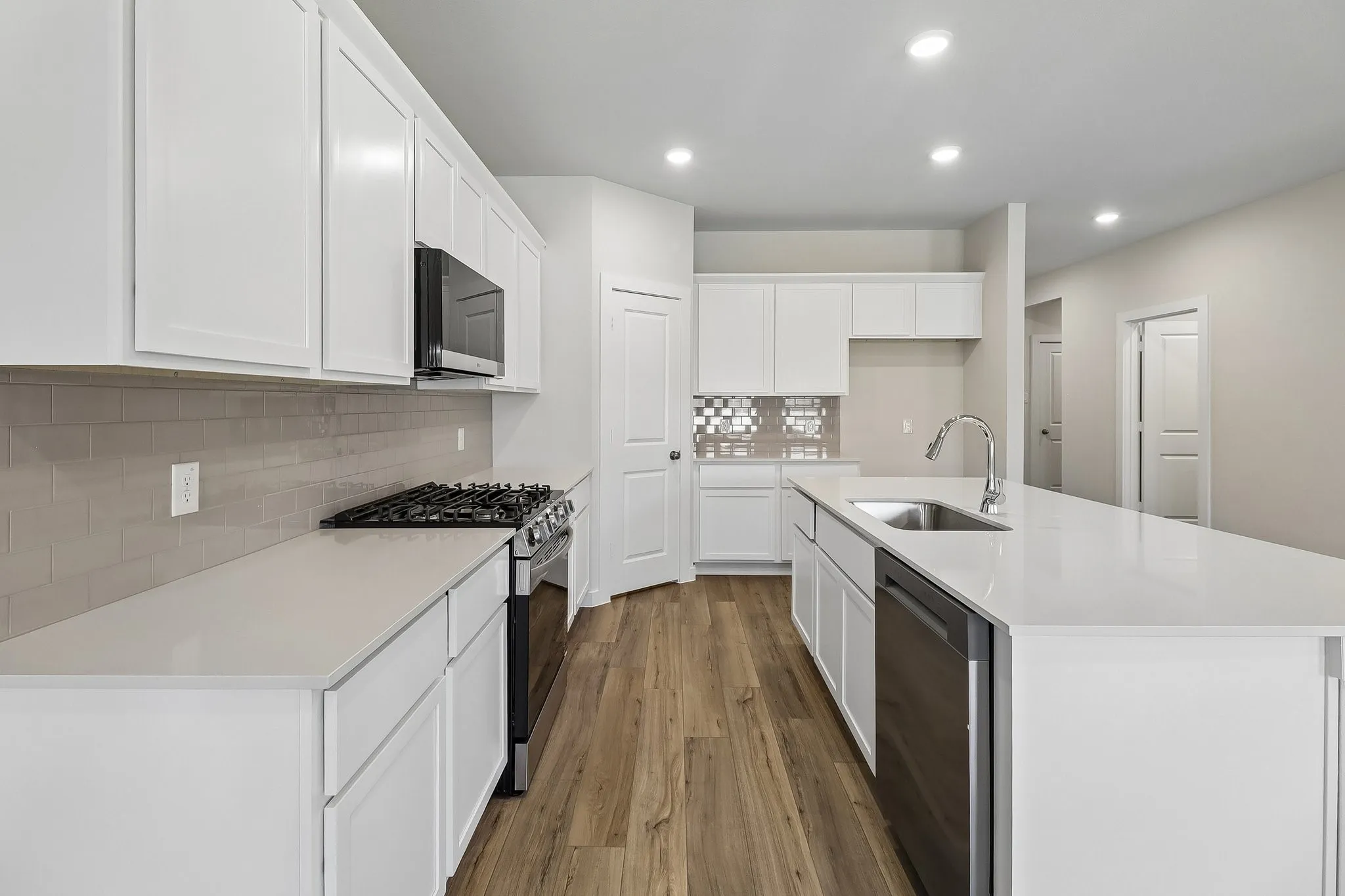 Single Family Residence For Sale in Kaufman County , 727 Carson Drive, Forney, Texas 75126, 4 Bedroom, 2 Bathroom, 2 Garage spaces, 1,859 Sqft, built in 2026, New Construction - Incomplete, mls#21208517, Real Estate Agent in Forney, Homes For Sale in Kaufman county, Homes For Sale in Forney, Realtor in Forney Texas, Real Estate Brokerage Independent Realty Texas, Luminita Cordes Realtor