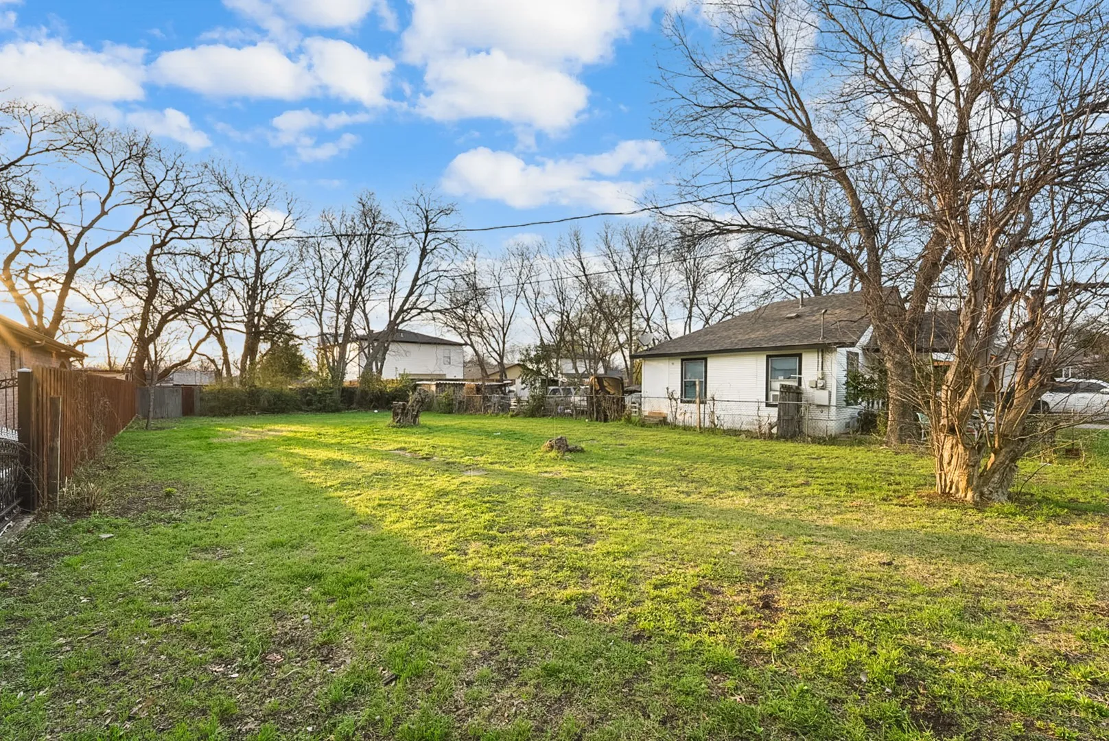 Improved Land For Sale in Dallas County , 3415 Crossman Avenue, Dallas, Texas 75212, 0, 0, Garage spaces, 0 Sqft, built in 0, mls#21208530, Real Estate Agent in Dallas, Homes For Sale in Dallas county, Homes For Sale in Dallas, Realtor in Dallas Texas, Real Estate Brokerage Independent Realty Texas, Luminita Cordes Realtor