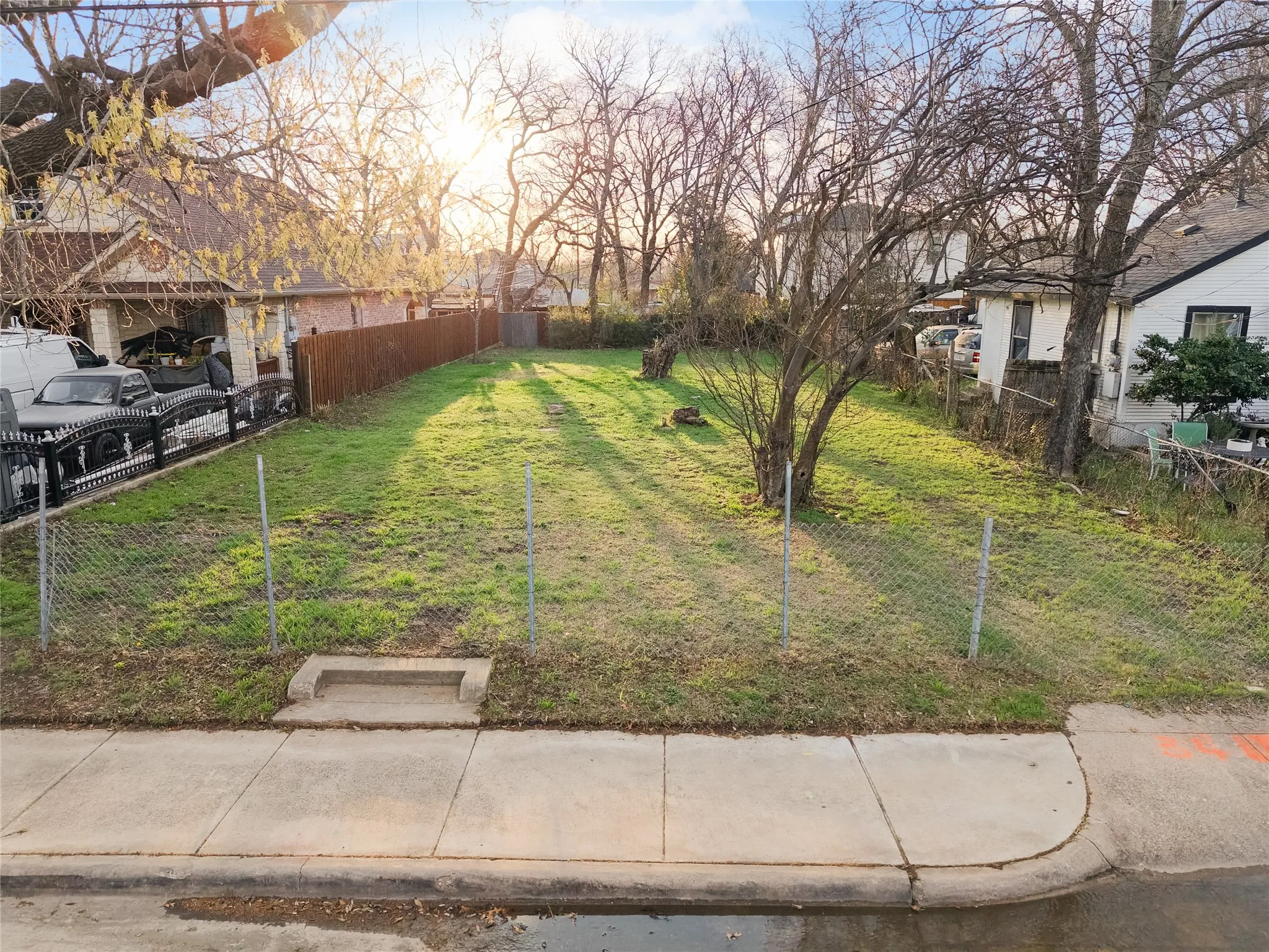 Improved Land For Sale in Dallas County , 3415 Crossman Avenue, Dallas, Texas 75212, 0, 0, Garage spaces, 0 Sqft, built in 0, mls#21208530, Real Estate Agent in Dallas, Homes For Sale in Dallas county, Homes For Sale in Dallas, Realtor in Dallas Texas, Real Estate Brokerage Independent Realty Texas, Luminita Cordes Realtor