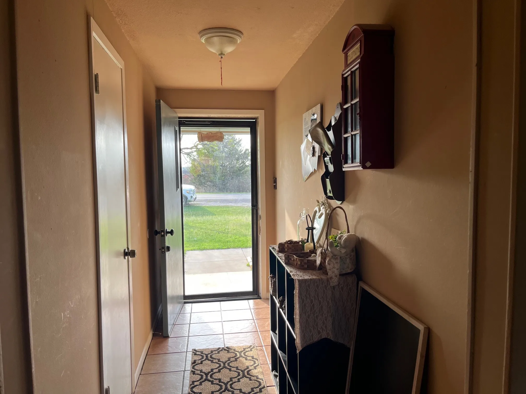 Single Family Residence For Sale in Brown County , 2204 Indian Creek Road, Brownwood, Texas 76801, 3 Bedrooms, 2 Bathrooms, Garage spaces, 1,836 Sqft, built in 1978, Price $227,500, mls#21208541, Real Estate Agent in Brownwood, Homes For Sale in Brown county, Homes For Sale in Brownwood, Realtor in Brownwood Texas, Real Estate Brokerage Independent Realty Texas, Luminita Cordes Realtor