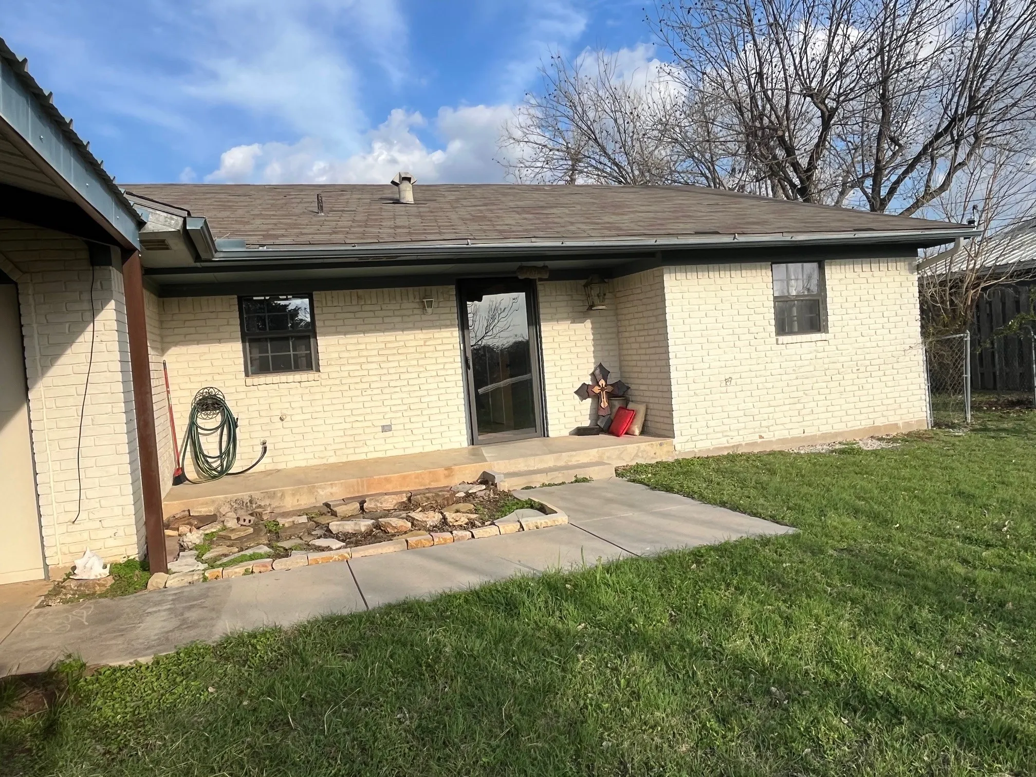 Single Family Residence For Sale in Brown County , 2204 Indian Creek Road, Brownwood, Texas 76801, 3 Bedrooms, 2 Bathrooms, Garage spaces, 1,836 Sqft, built in 1978, Price $227,500, mls#21208541, Real Estate Agent in Brownwood, Homes For Sale in Brown county, Homes For Sale in Brownwood, Realtor in Brownwood Texas, Real Estate Brokerage Independent Realty Texas, Luminita Cordes Realtor