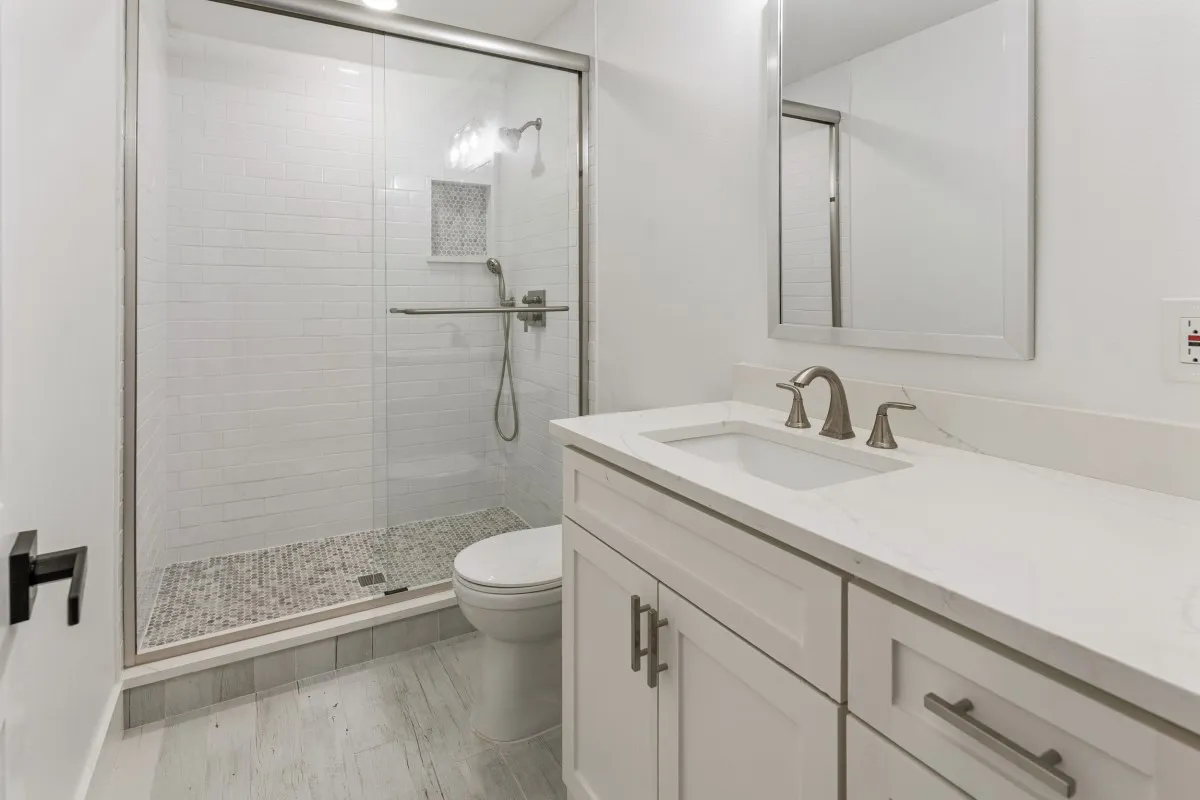 Single Family Residence For Sale in Henderson County , 649 Enchanted Isles Drive, Mabank, Texas 75156, 4 Bedroom, 3 Bathroom, 3 Garage spaces, 2,860 Sqft, built in 2024, mls#21207036, Real Estate Agent in Mabank, Homes For Sale in Henderson county, Homes For Sale in Mabank, Realtor in Mabank Texas, Real Estate Brokerage Independent Realty Texas, Luminita Cordes Realtor